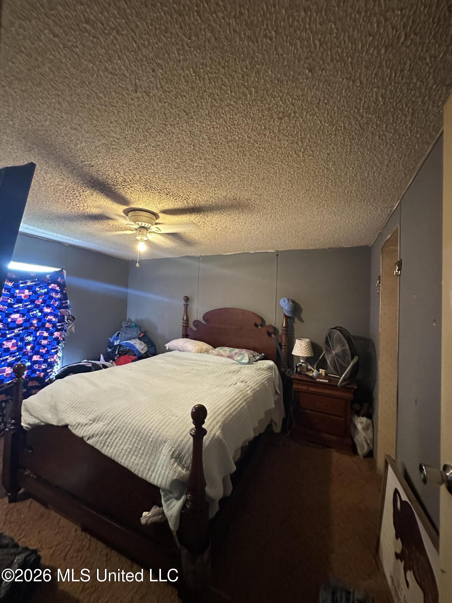 426 Gordon Road Property Photo 8
