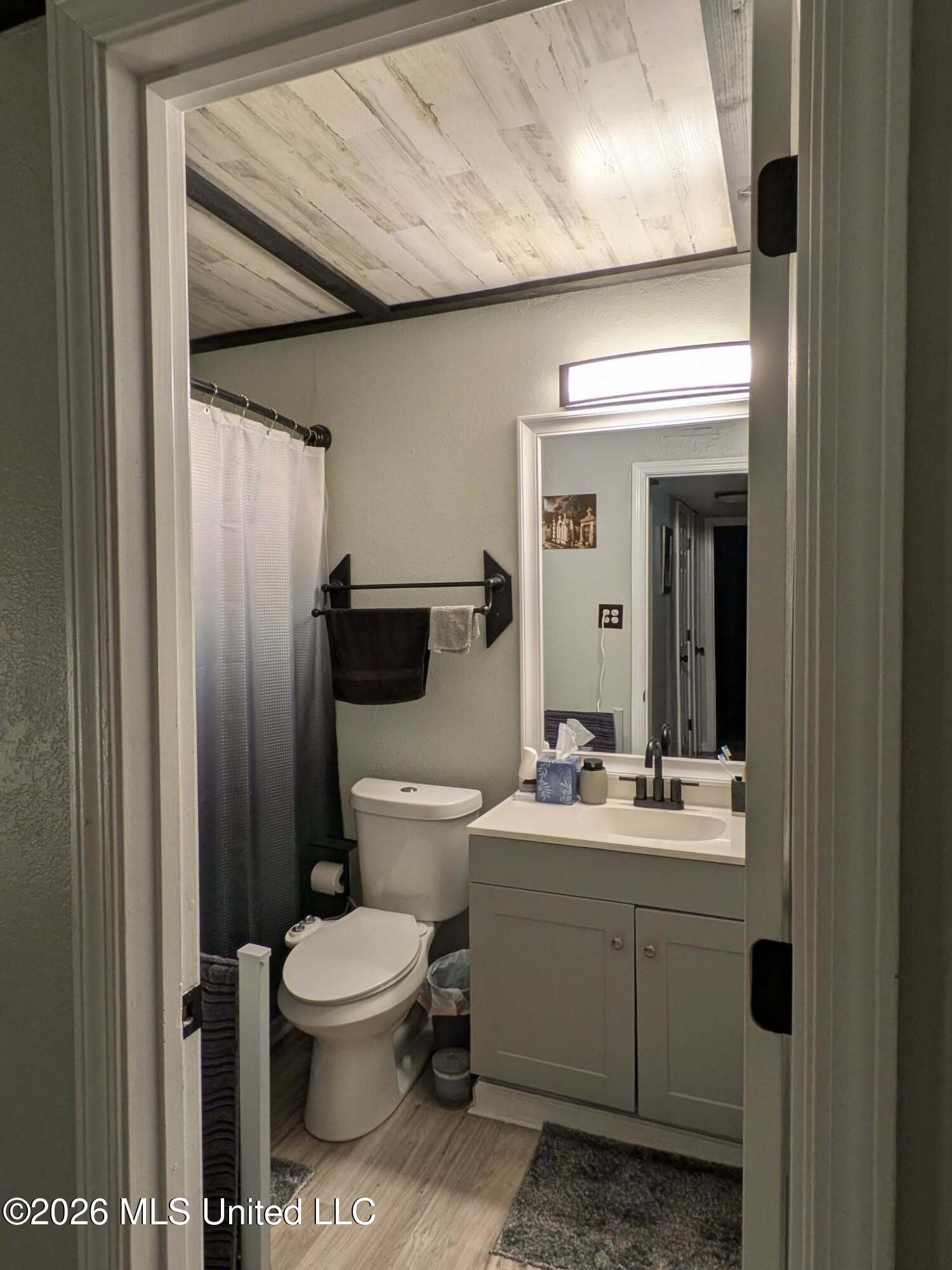 245 Mc Donnell Avenue Property Photo 13