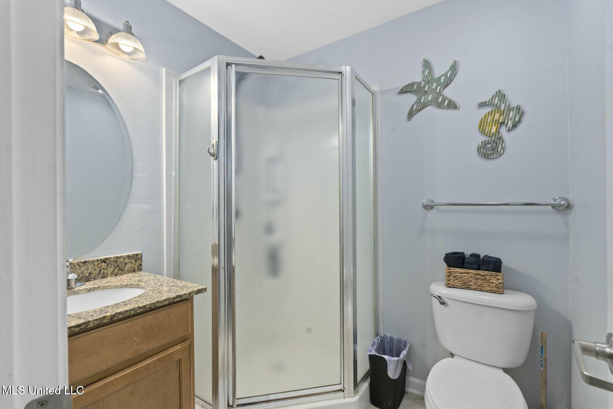 2421 Beachview Drive Property Photo 15
