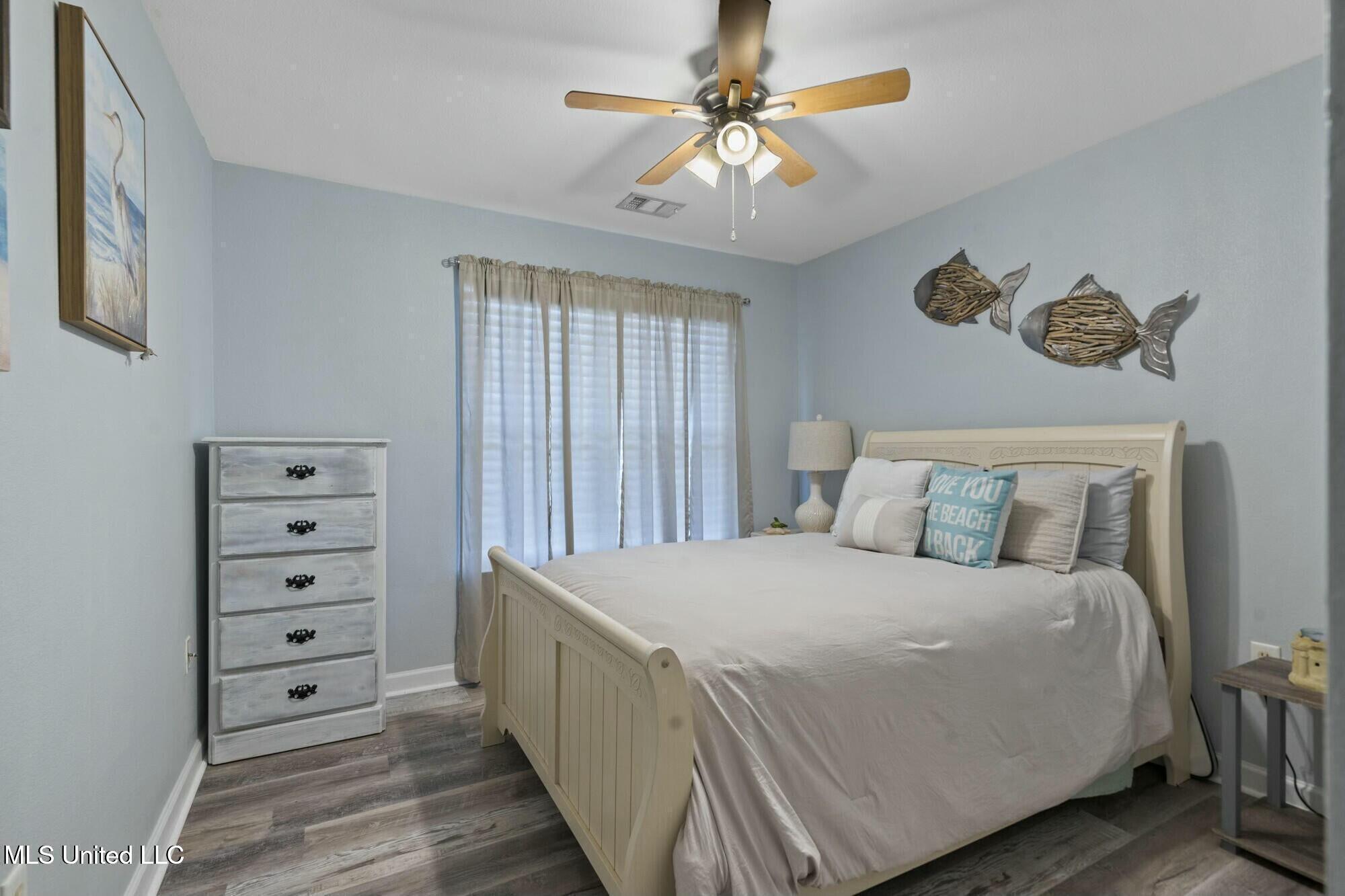 2421 Beachview Drive Property Photo 16