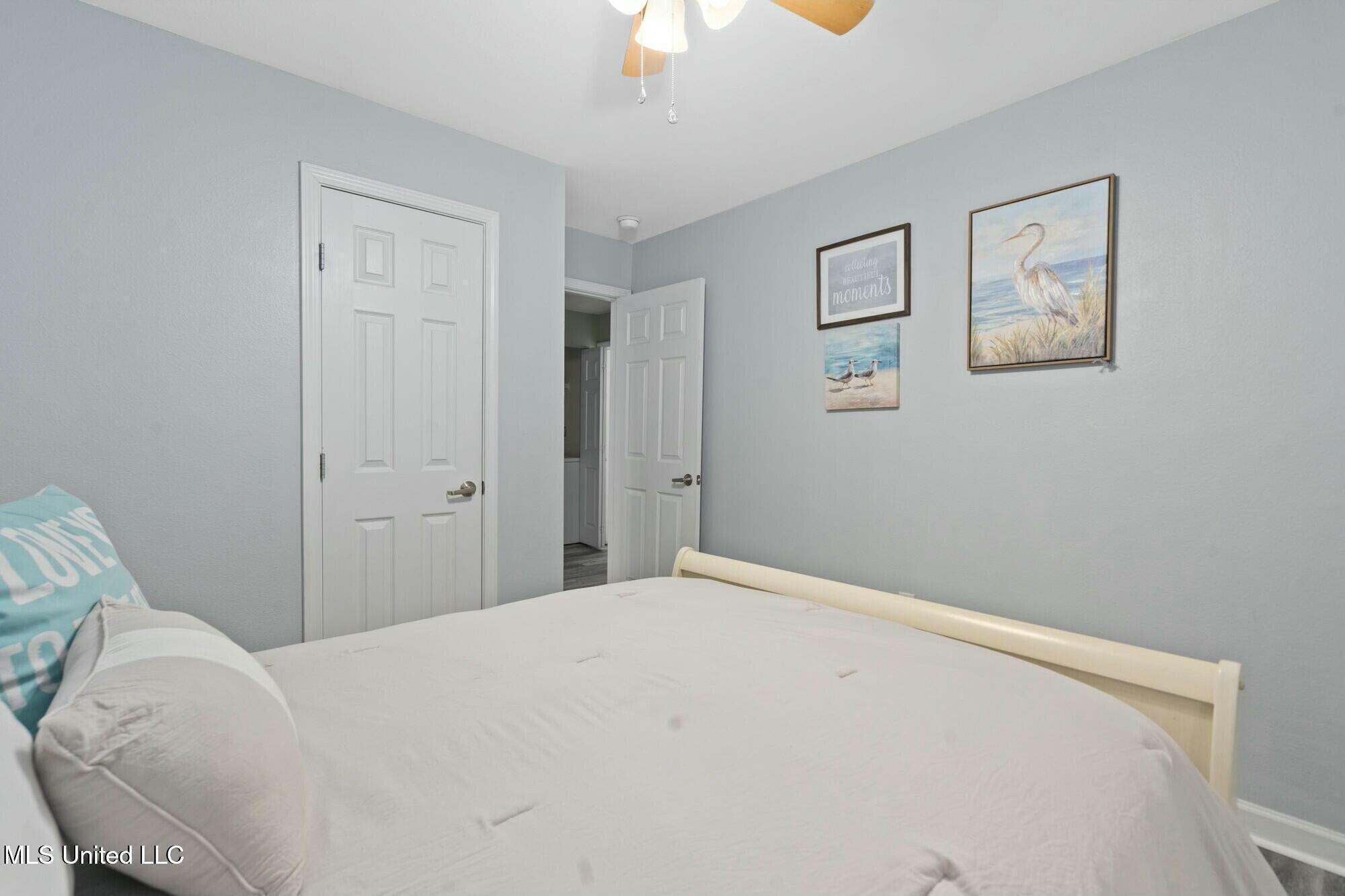 2421 Beachview Drive Property Photo 17