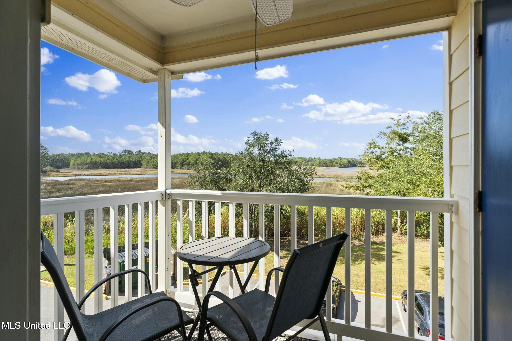2421 Beachview Drive Property Photo 20