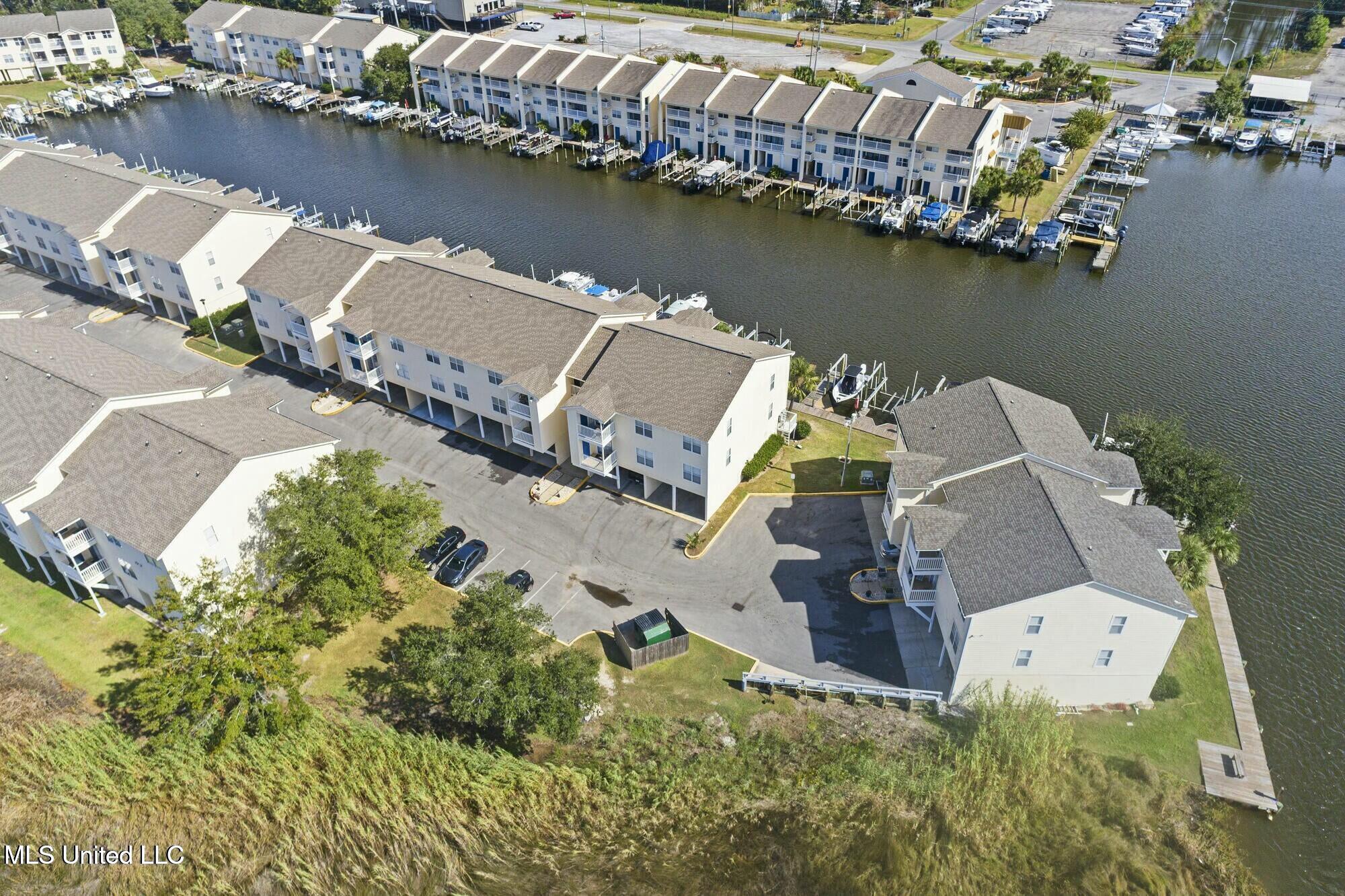 2421 Beachview Drive Property Photo 26