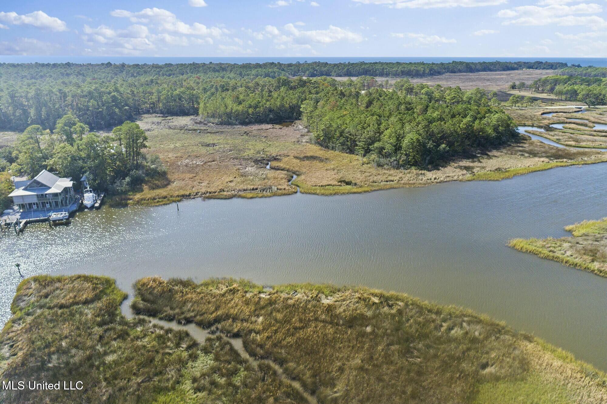 2421 Beachview Drive Property Photo 28