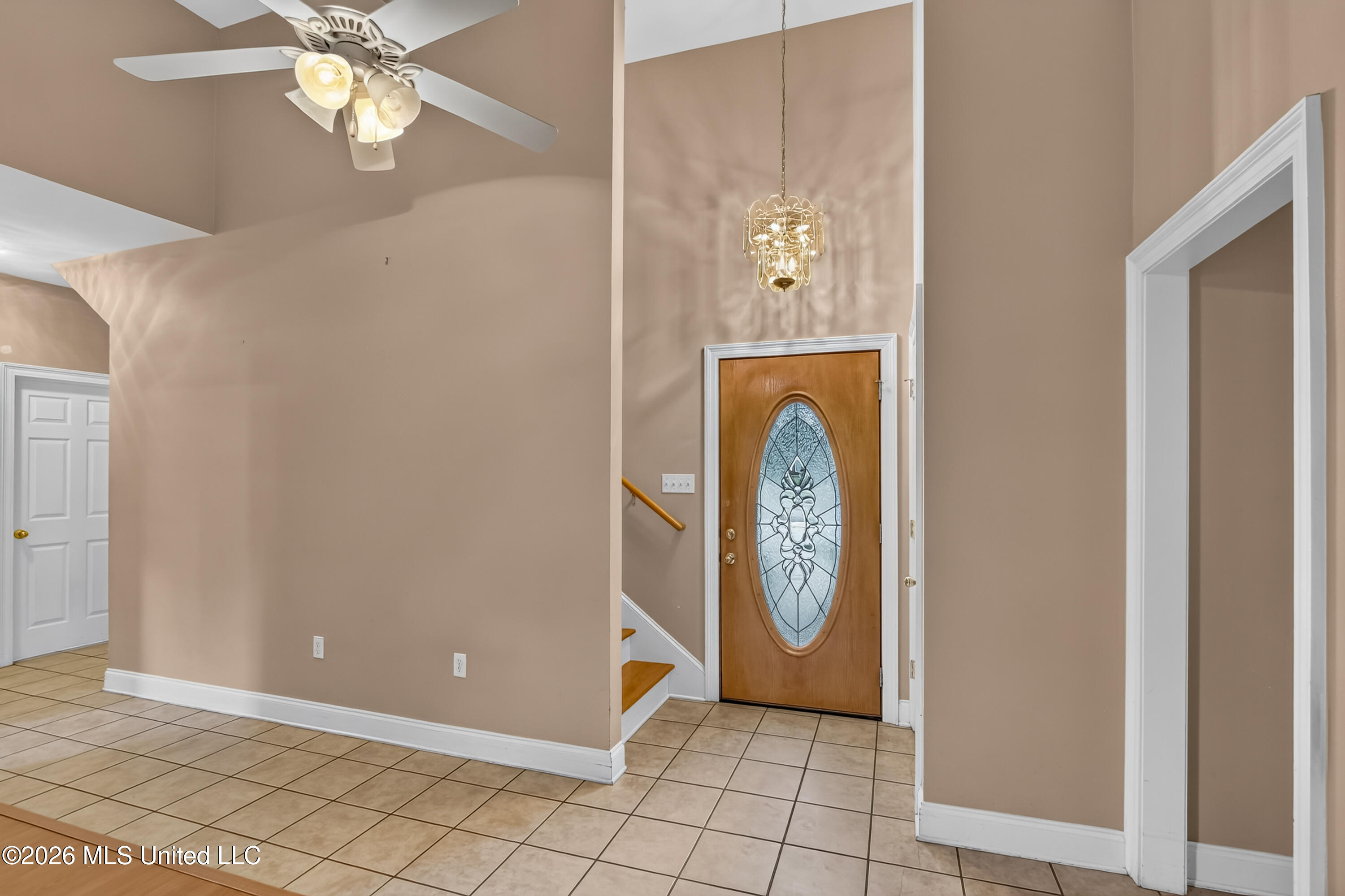 846 Kipona Court Property Photo 4