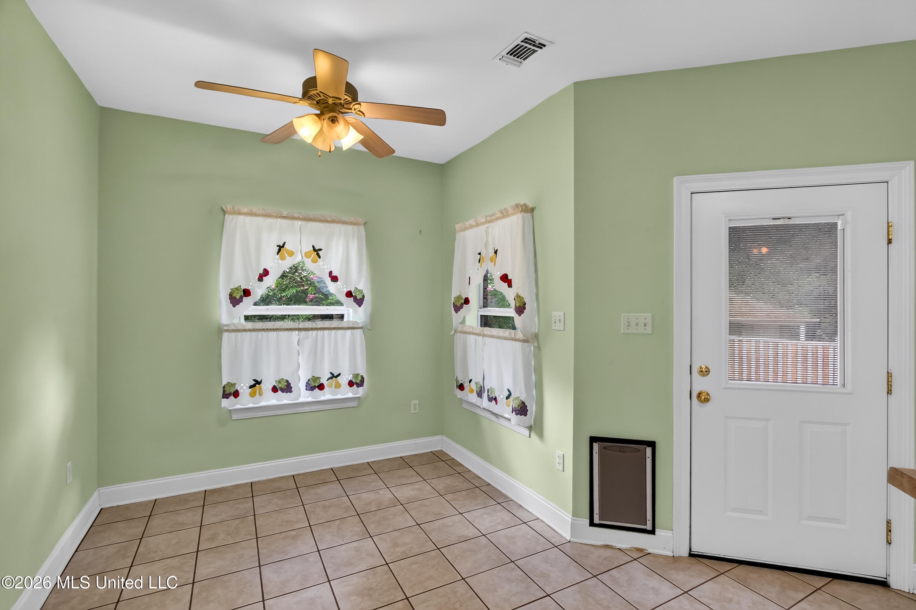 846 Kipona Court Property Photo 8
