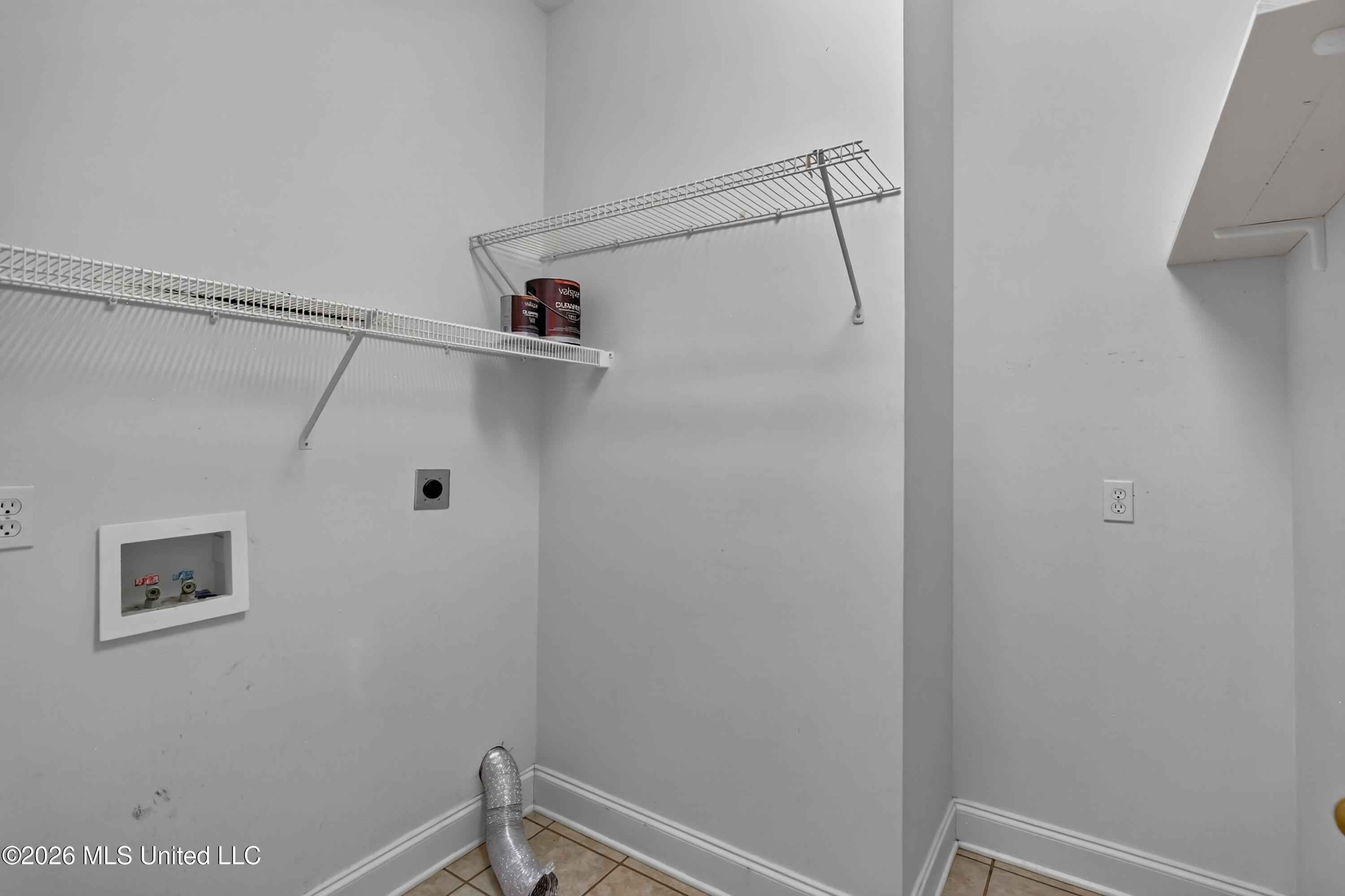 846 Kipona Court Property Photo 27