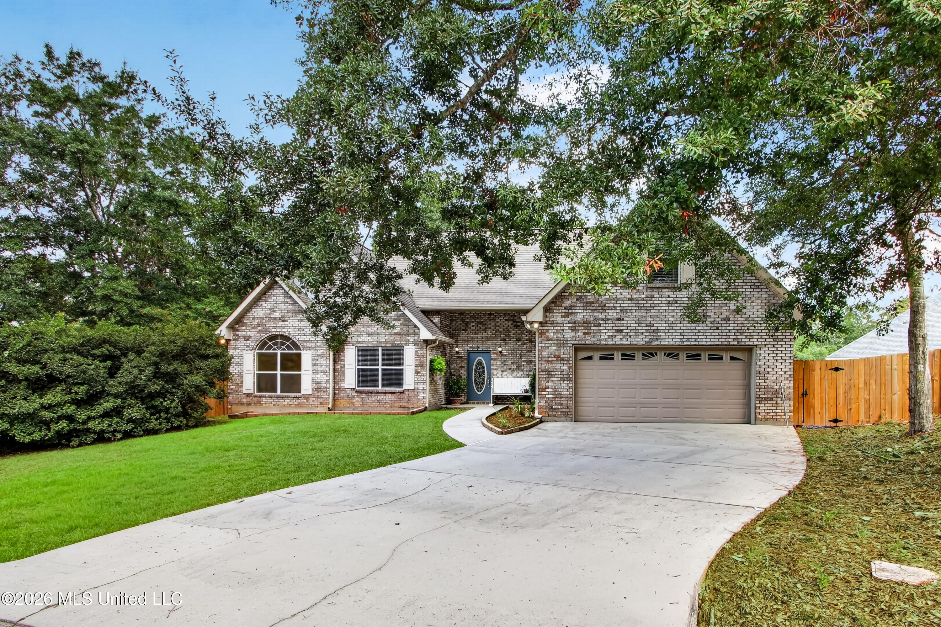 846 Kipona Court Property Photo 42