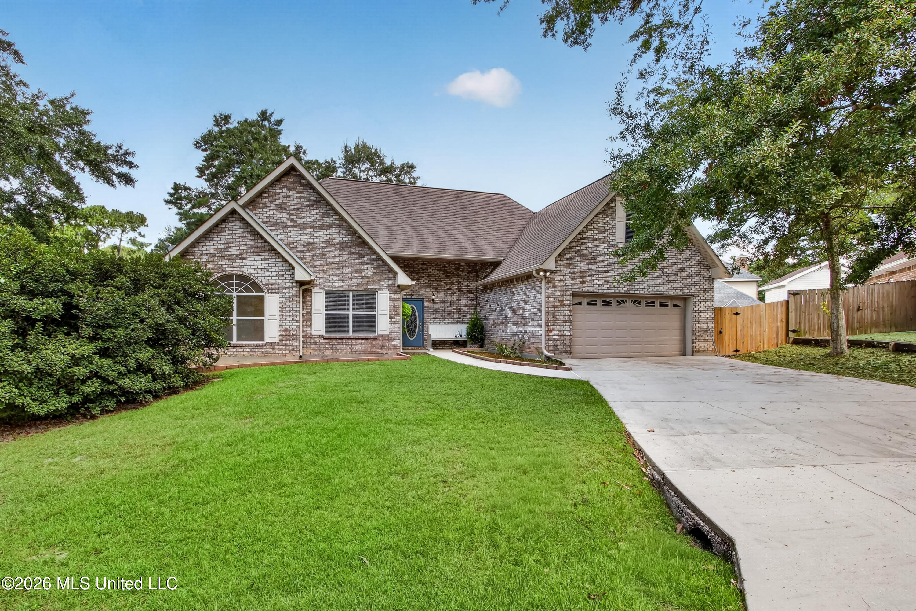 846 Kipona Court Property Photo 43