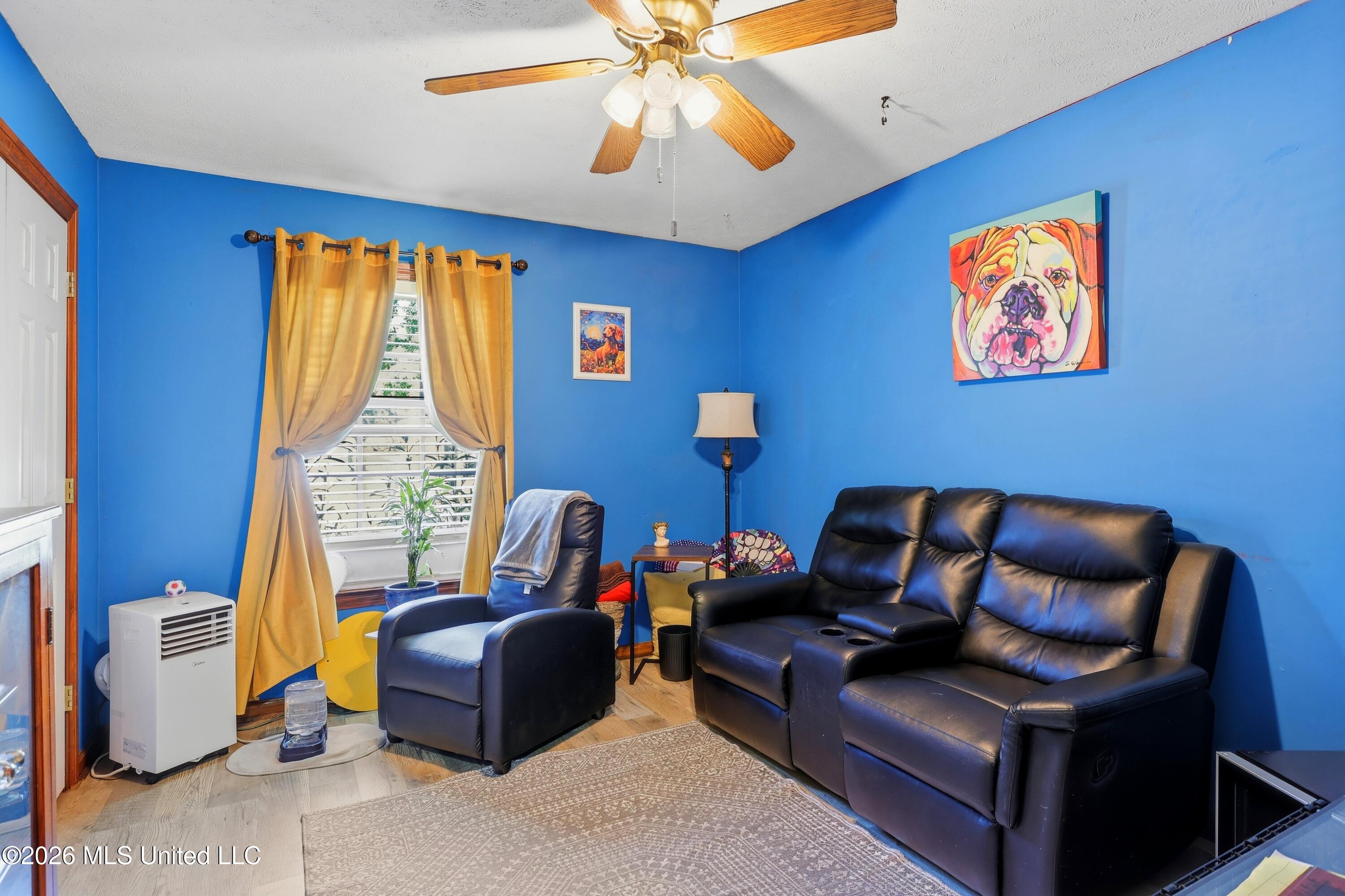 305 Mockingbird Lane Property Photo 16