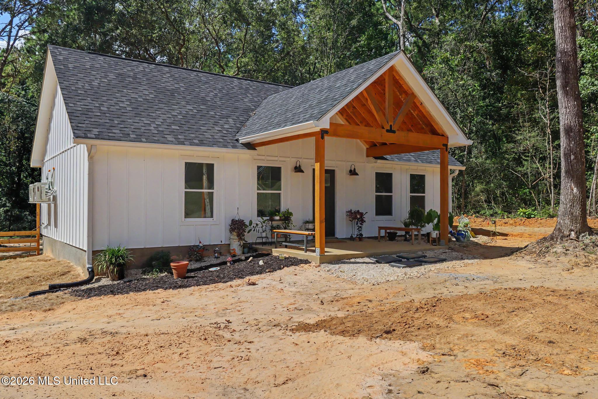 2455 Montcliff Drive Property Photo 3