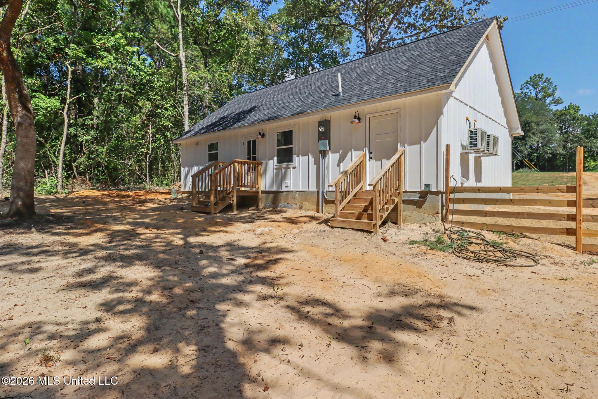2455 Montcliff Drive Property Photo 4