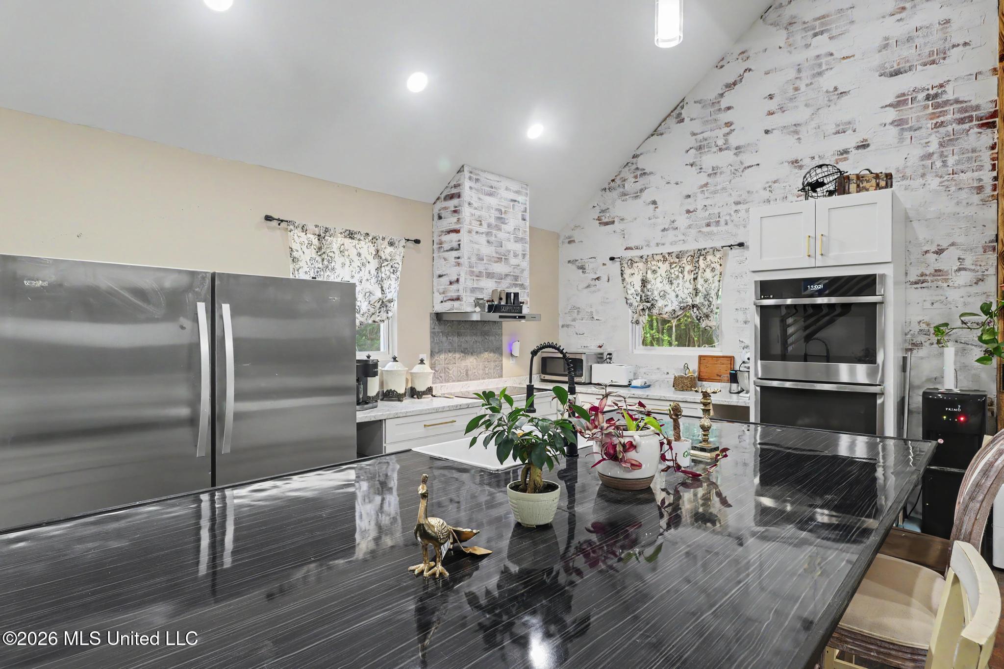 2455 Montcliff Drive Property Photo 8