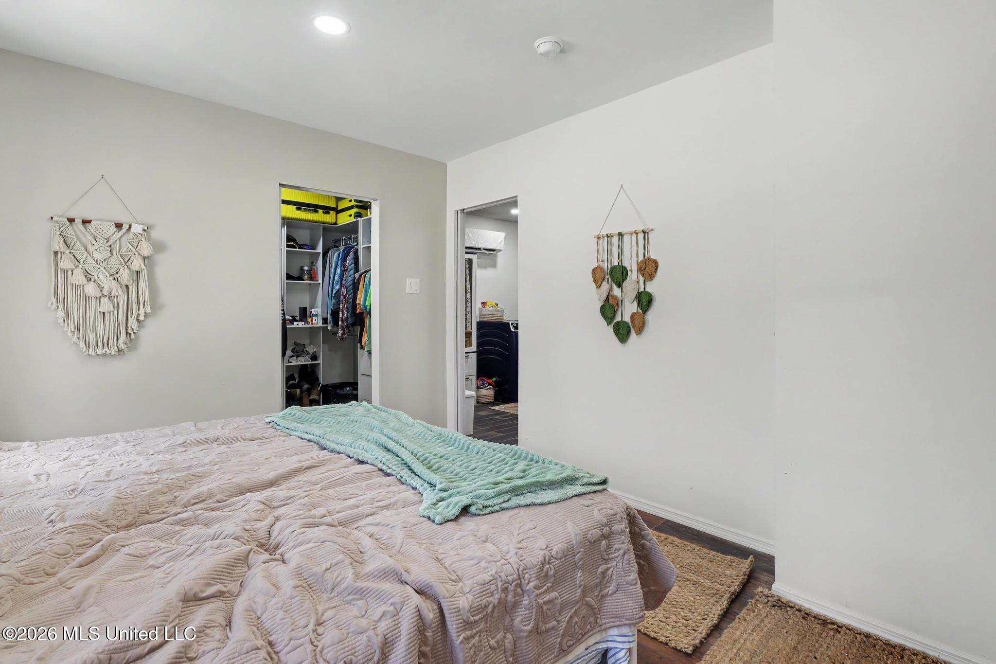 2455 Montcliff Drive Property Photo 16