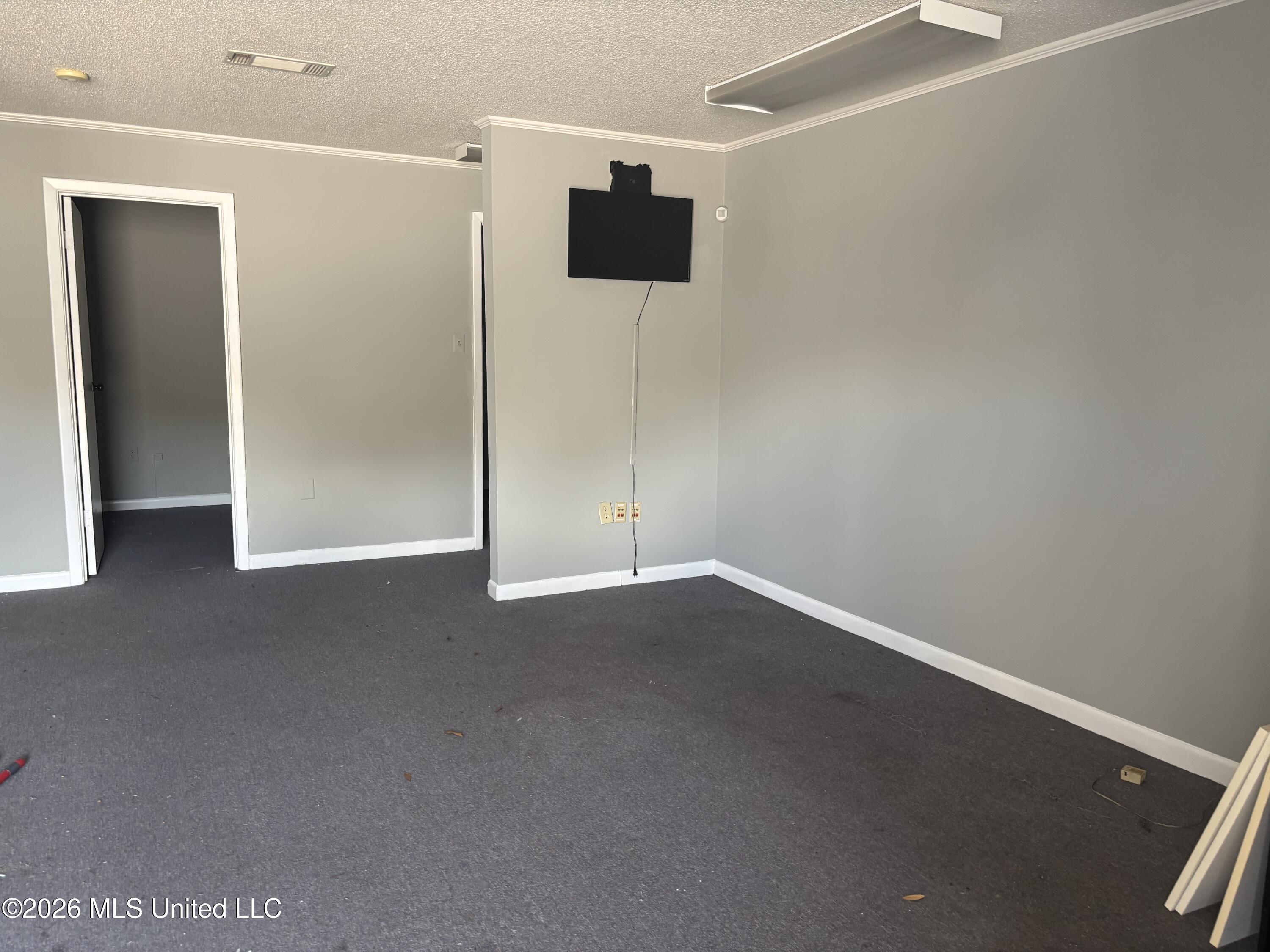 1900 Pass Road Property Photo 4