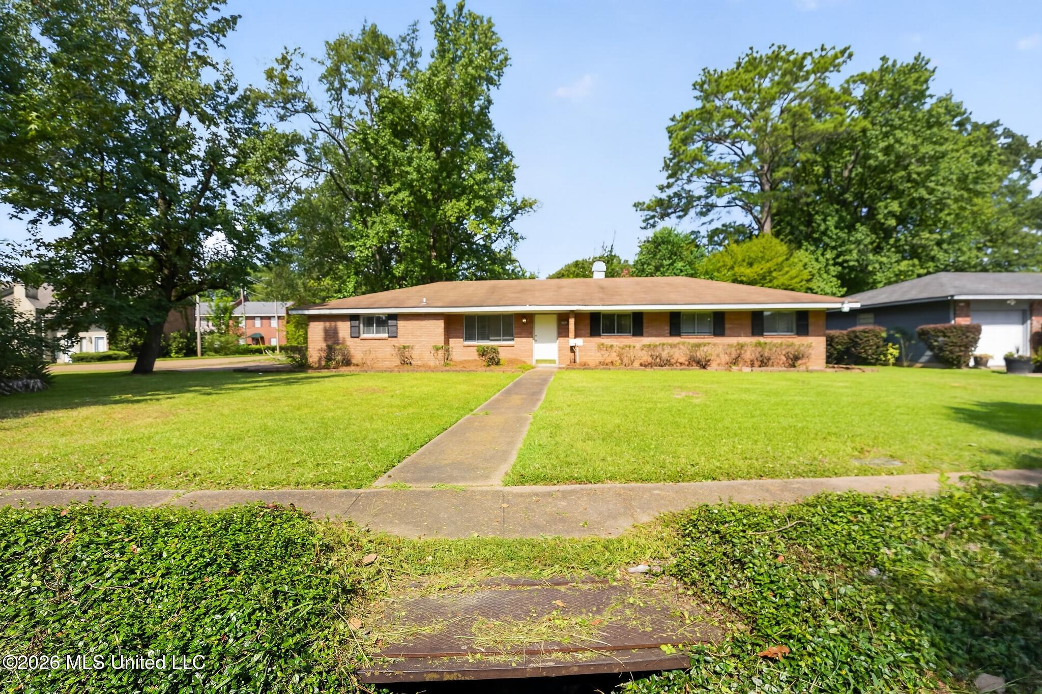 5305 Keele Street Property Photo 1
