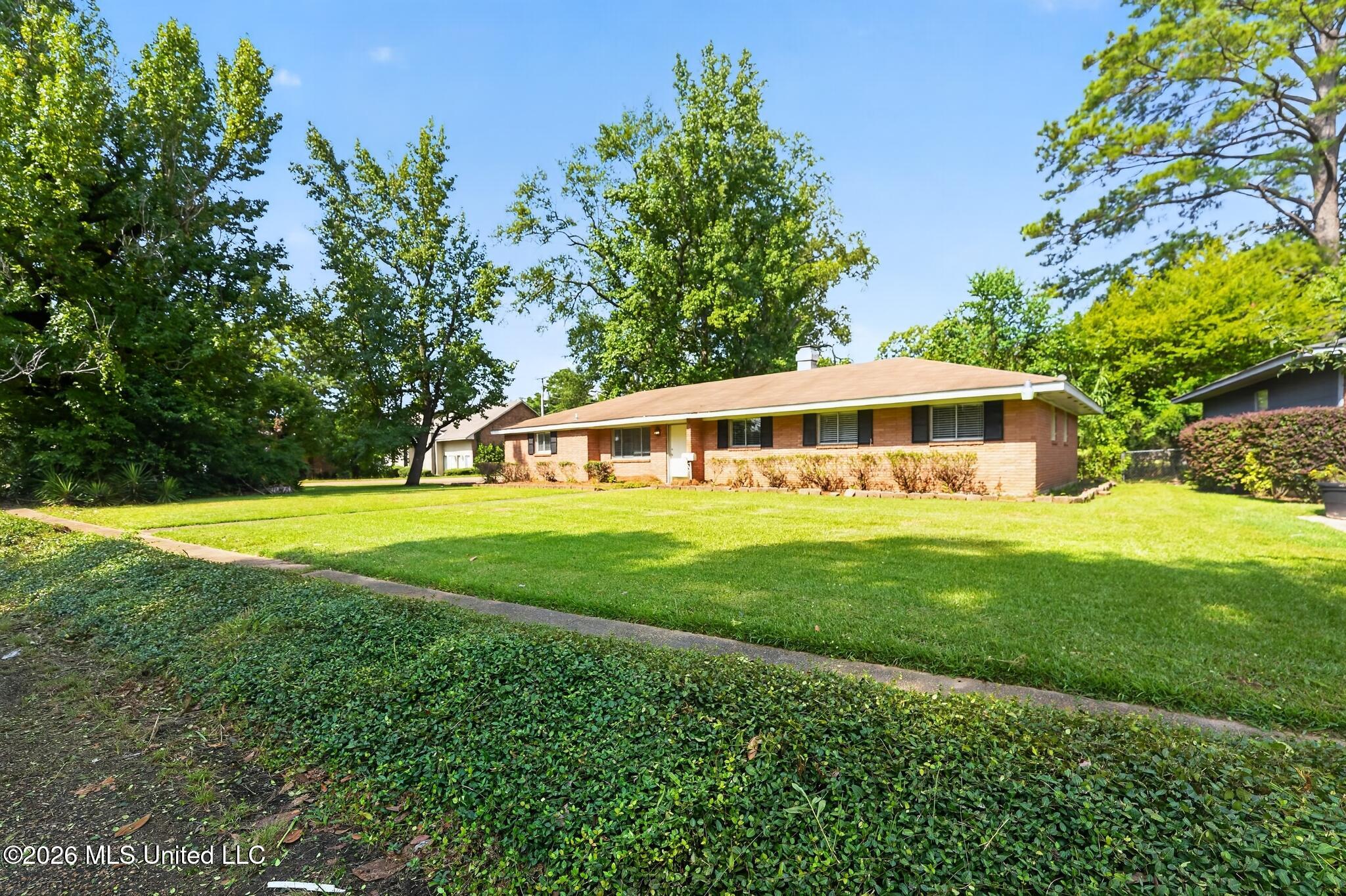 5305 Keele Street Property Photo 2