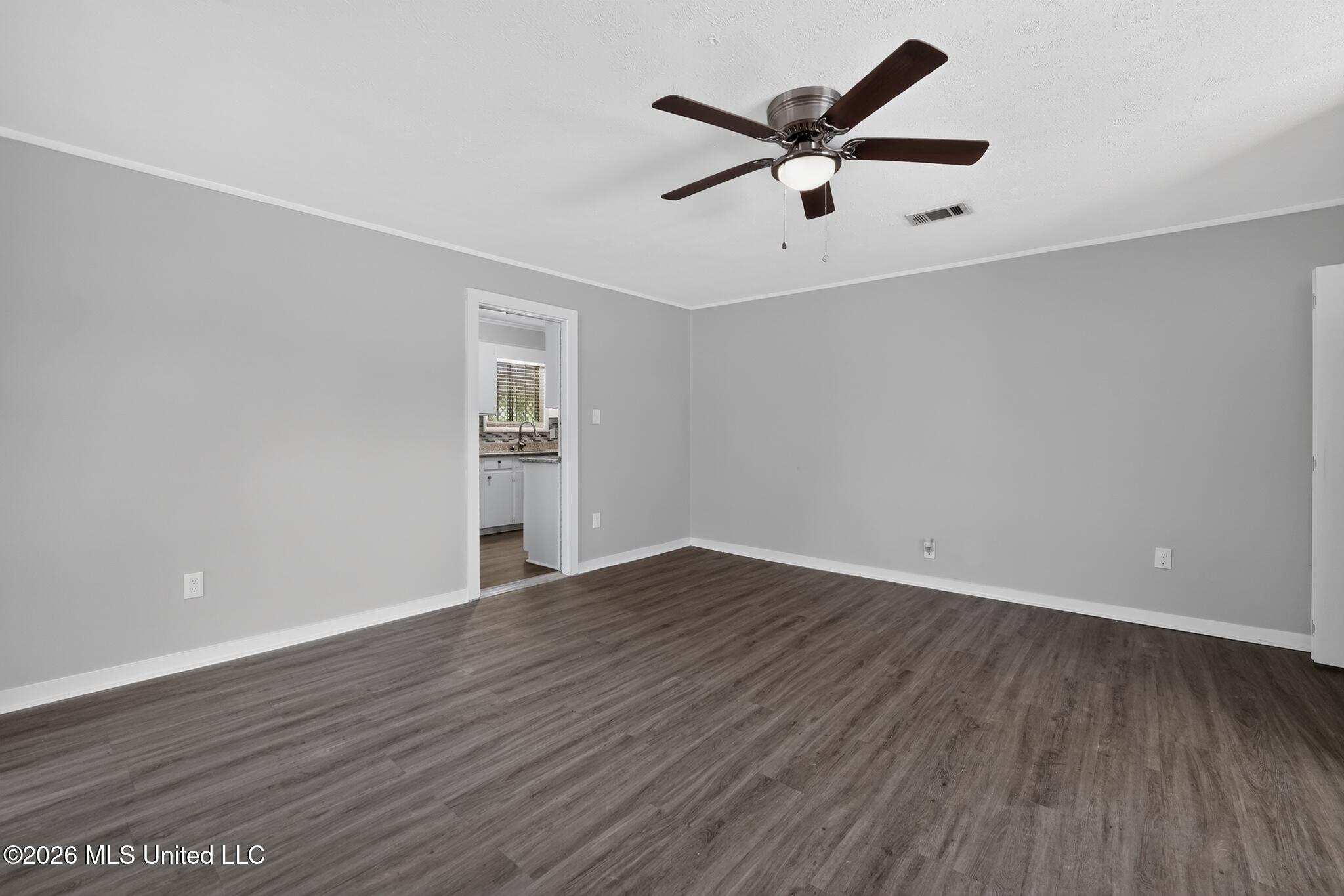 5305 Keele Street Property Photo 9