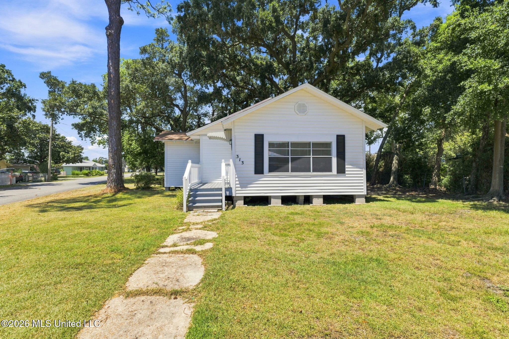 313 Church Avenue Property Photo 1