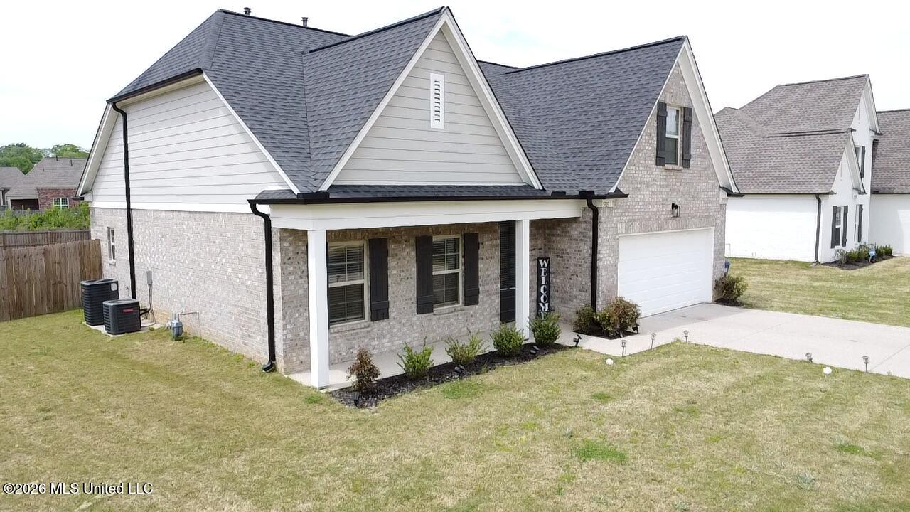 5727 Tucker Landing Property Photo 2