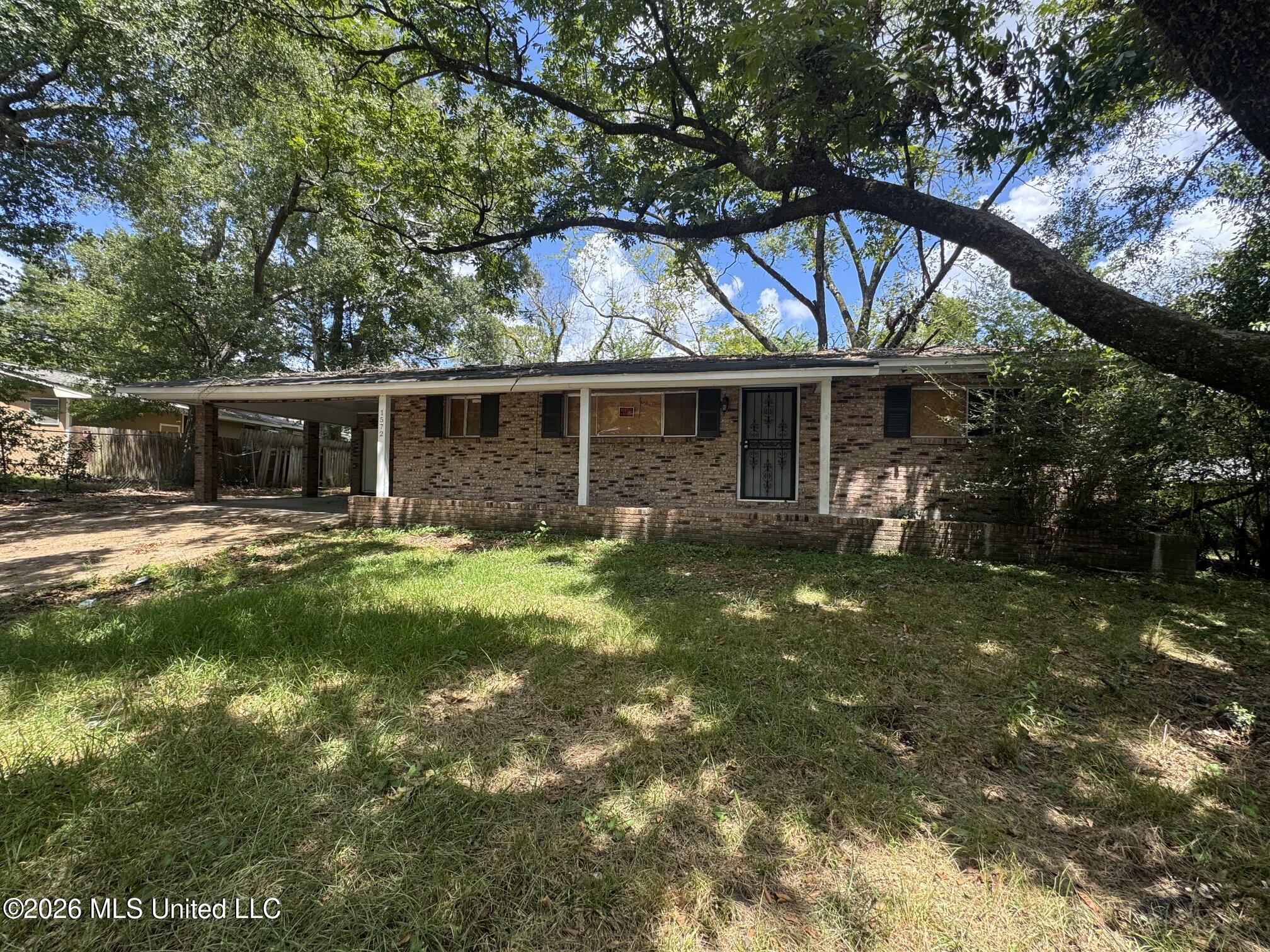 1572 E Mcdowell Road Property Photo 1