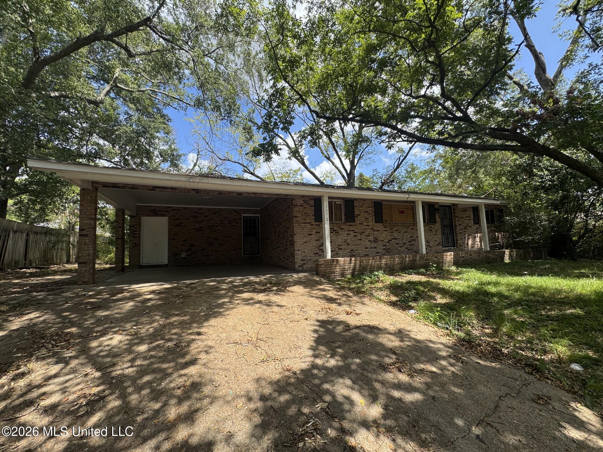 1572 E Mcdowell Road Property Photo 2