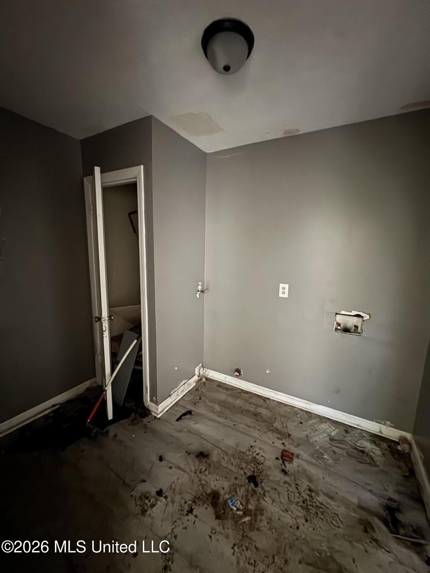1572 E Mcdowell Road Property Photo 6