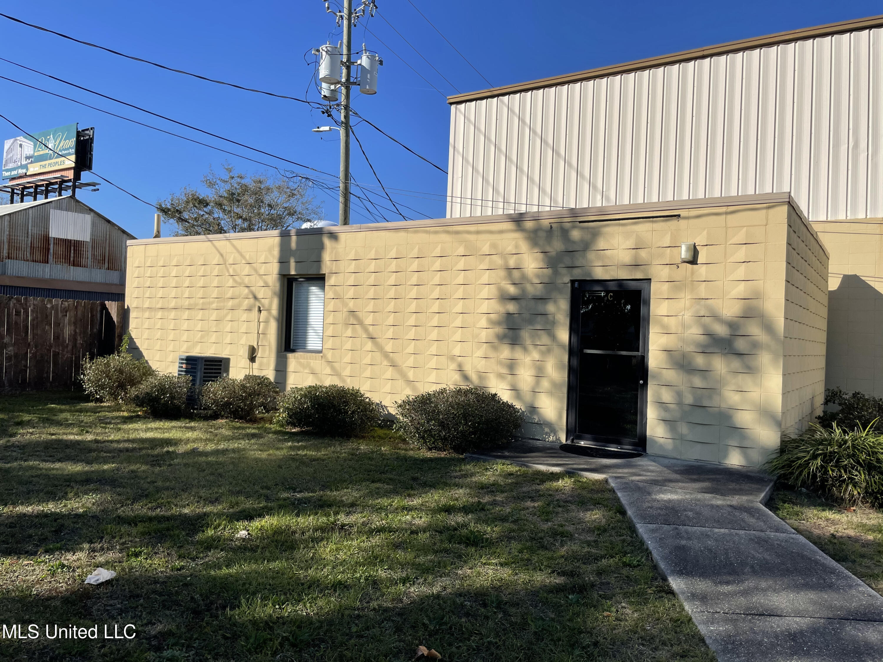 1607 24th Avenue Property Photo 1