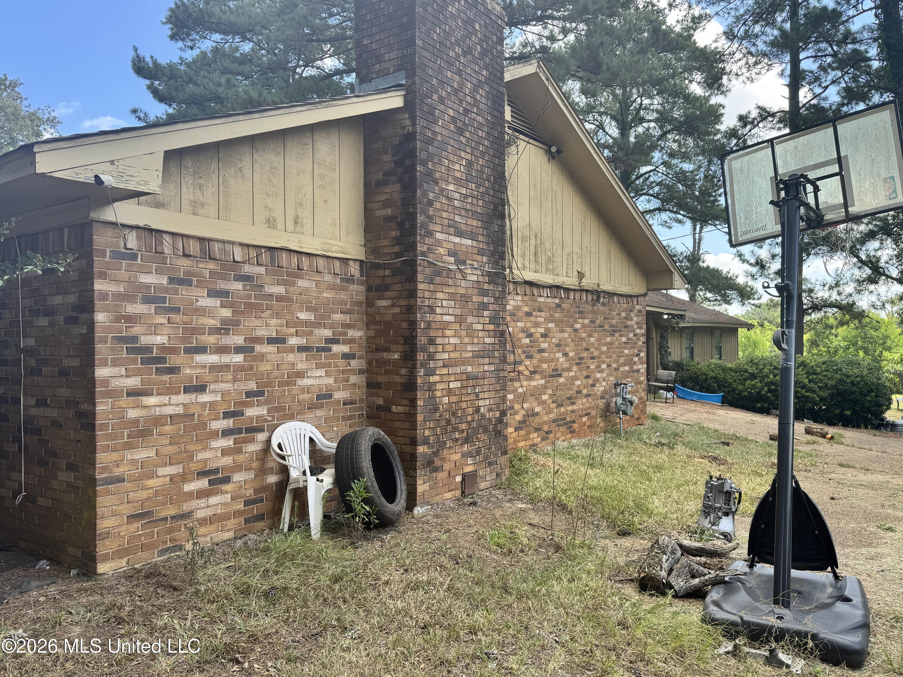 3918 Forest Lake Drive Property Photo 3