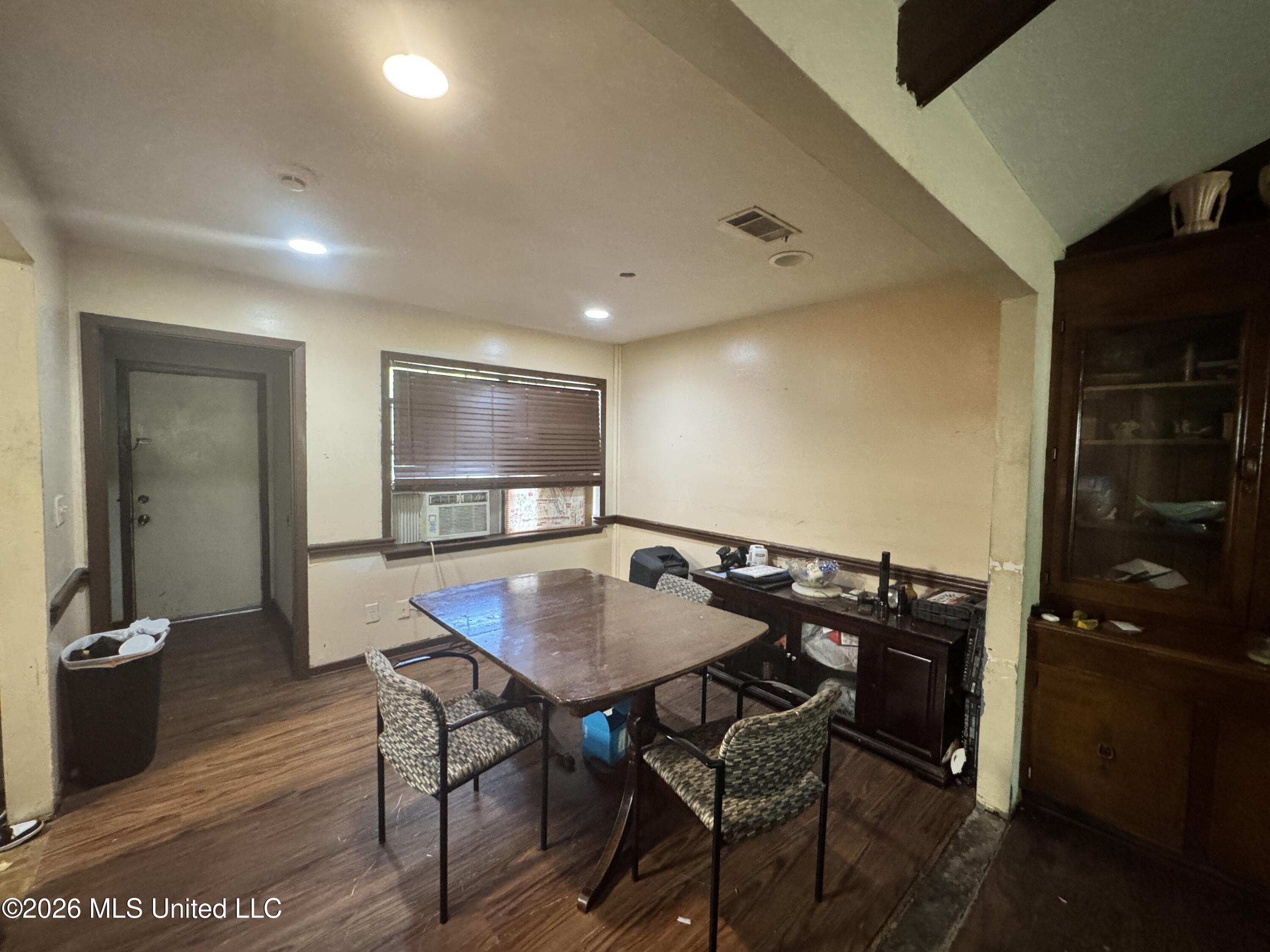 3918 Forest Lake Drive Property Photo 6