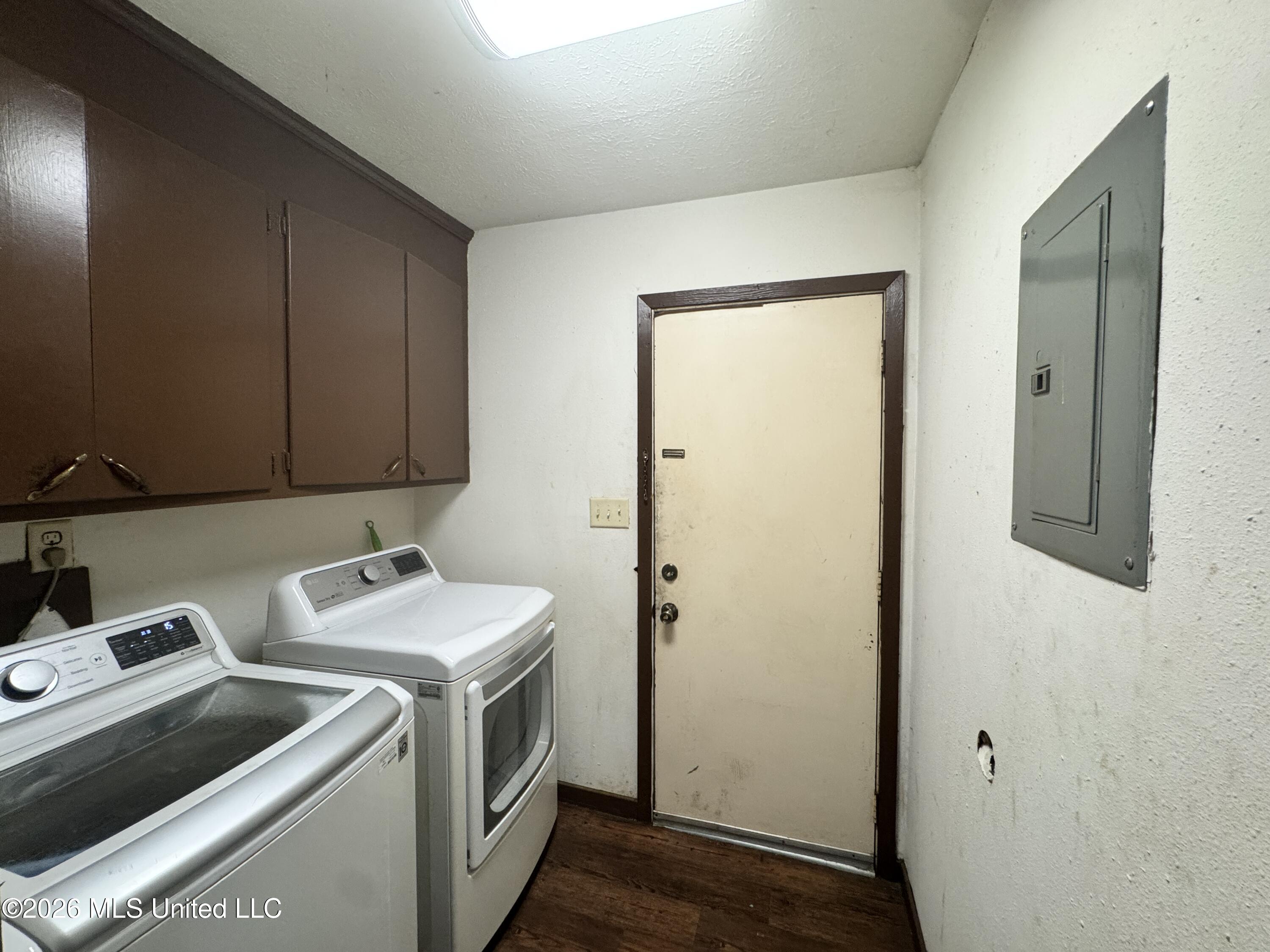 3918 Forest Lake Drive Property Photo 8