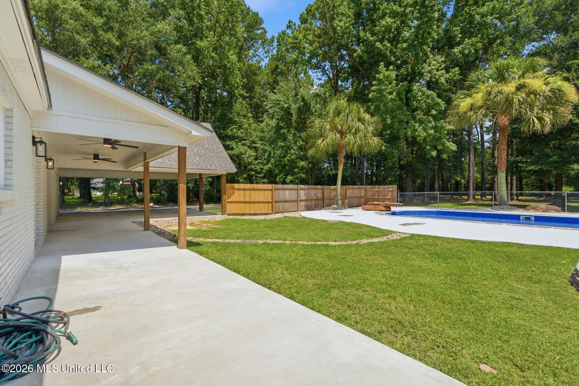 501 Carterville Road Property Photo 16
