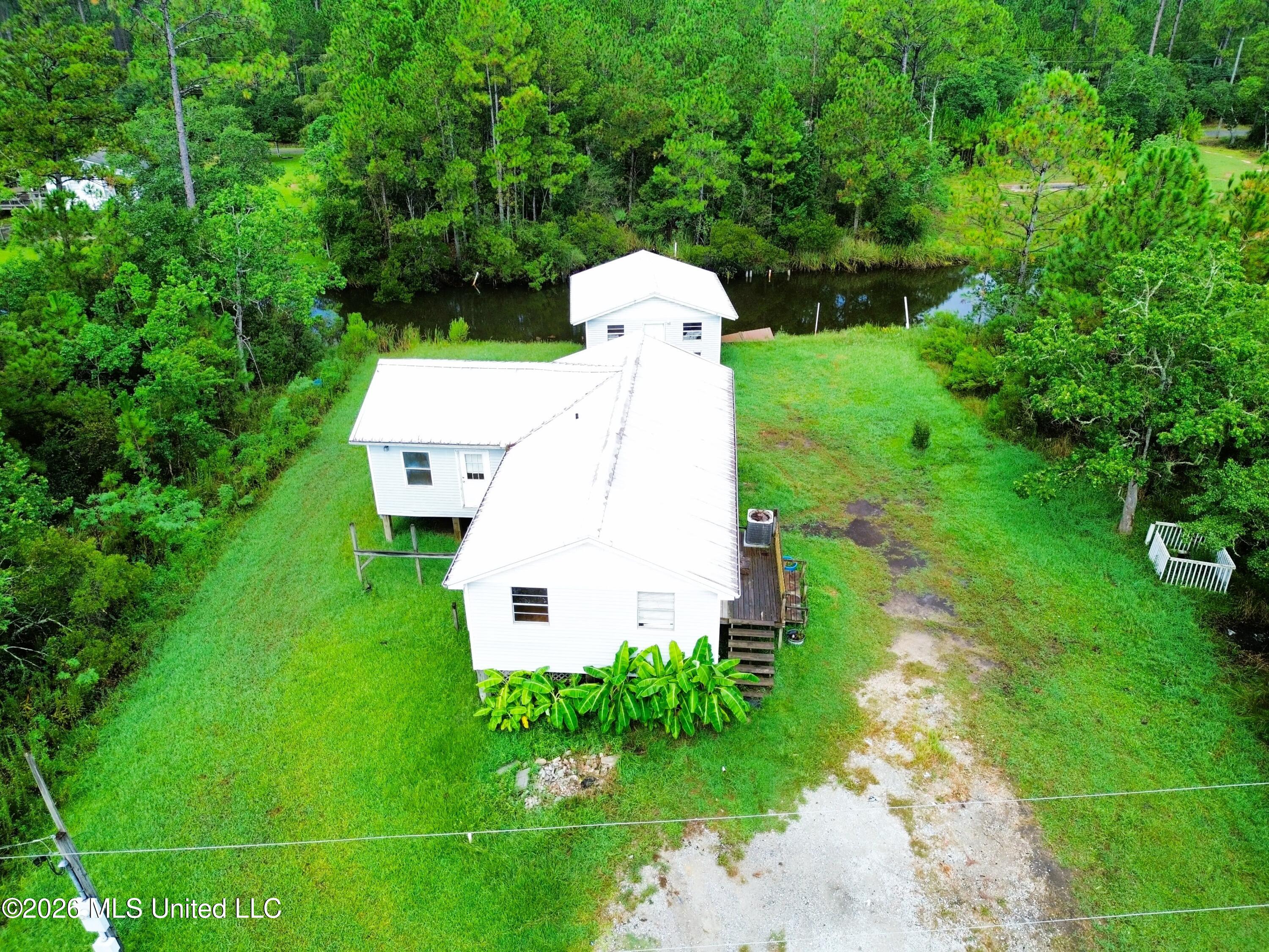 10095 Peachtree Drive Property Photo 1