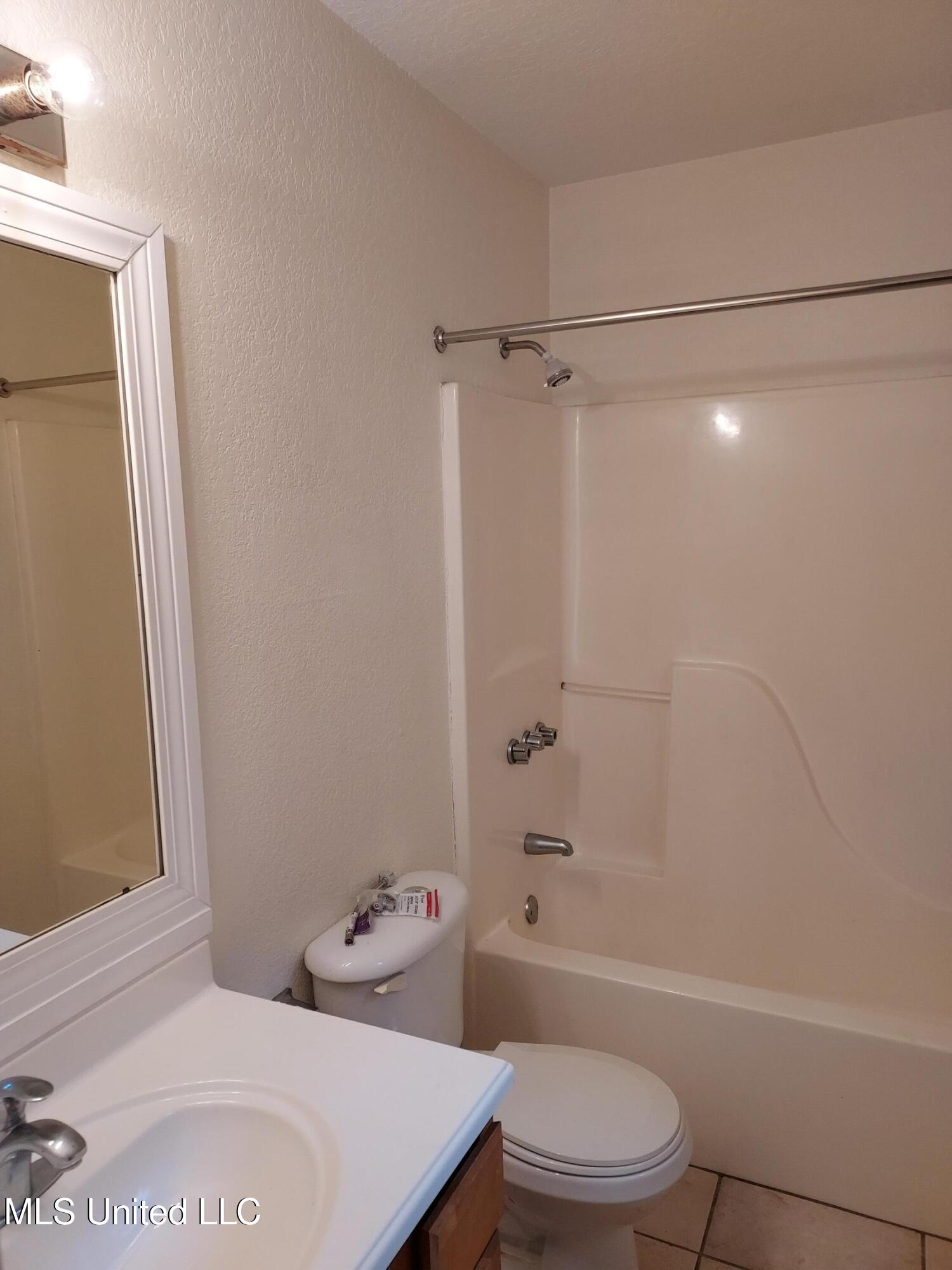 1009 Magnolia Street Property Photo 3