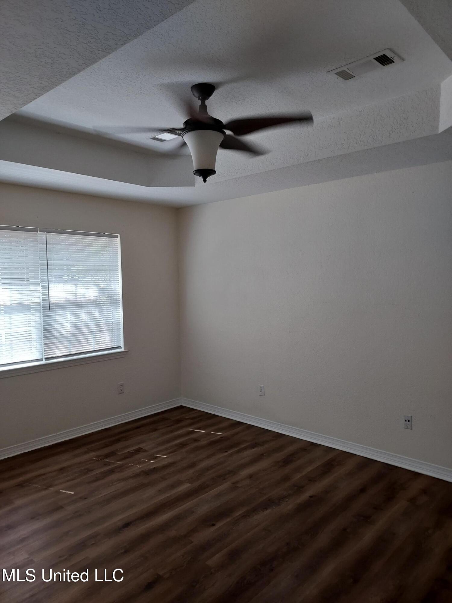 1009 Magnolia Street Property Photo 5