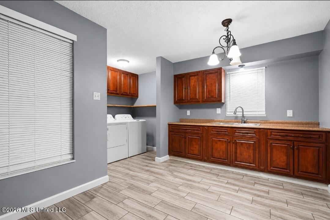 3160 Forest Glen Drive Property Photo 6