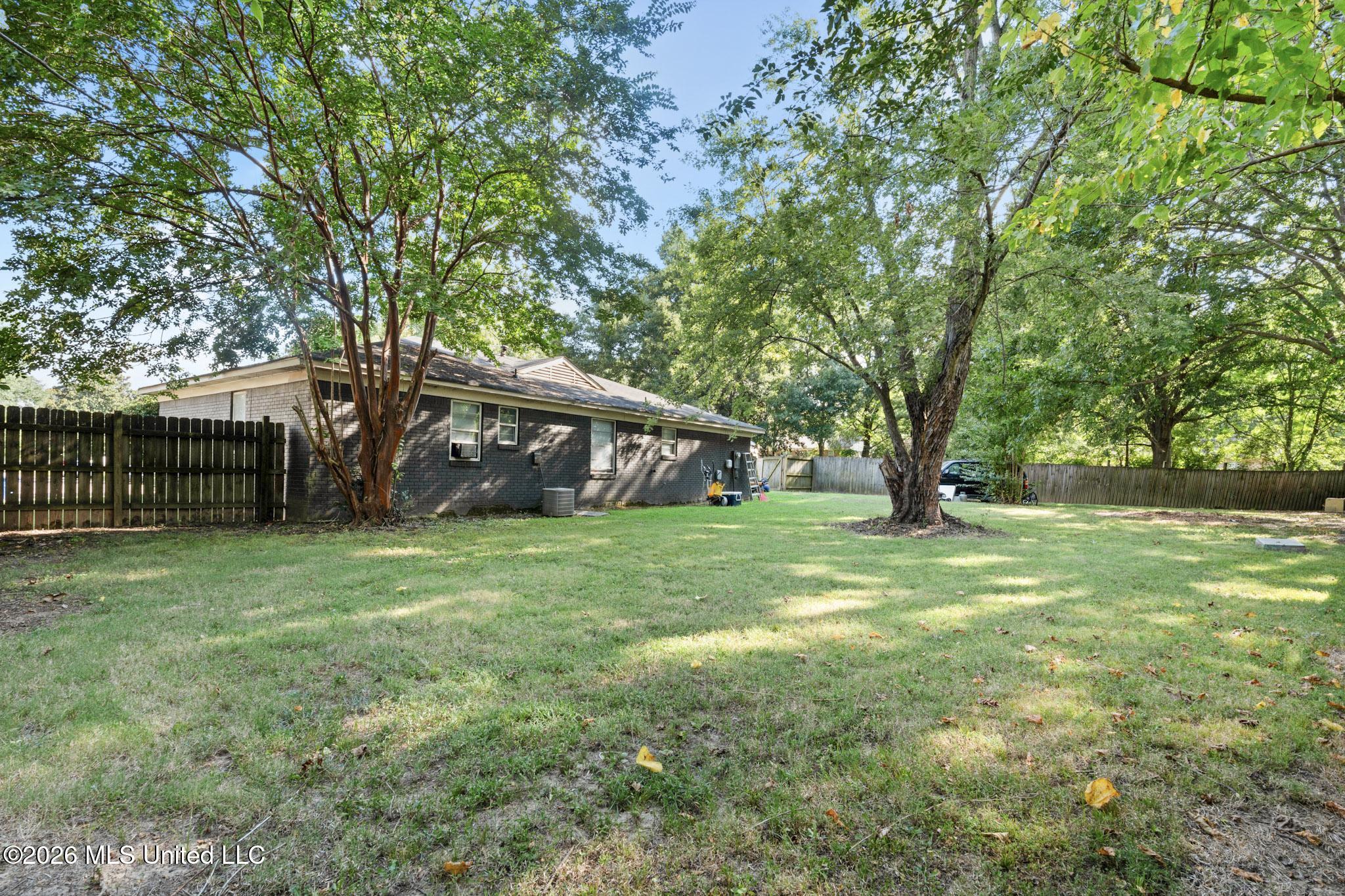3160 Forest Glen Drive Property Photo 12