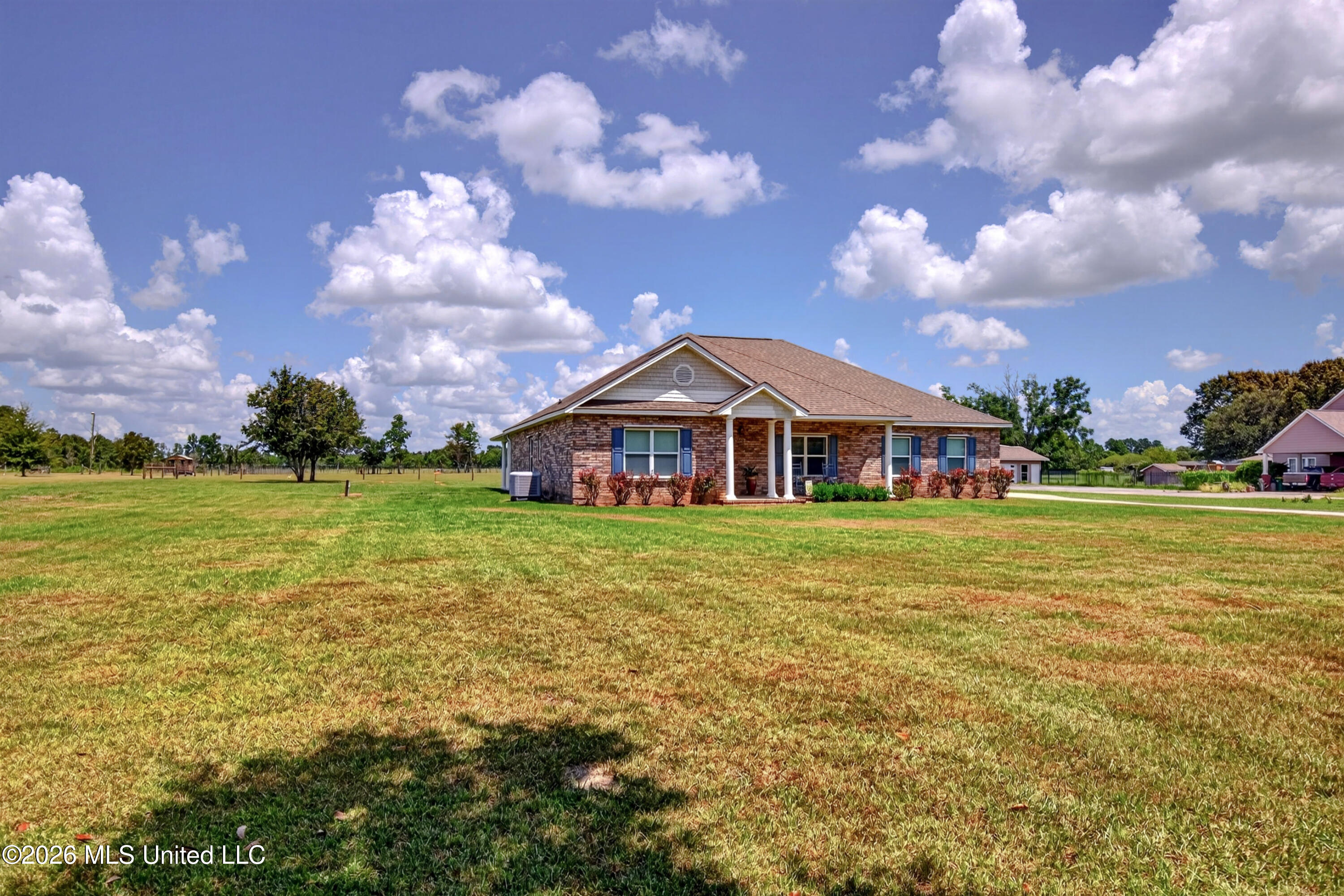 8101 Pecan Ridge Drive Property Photo 7