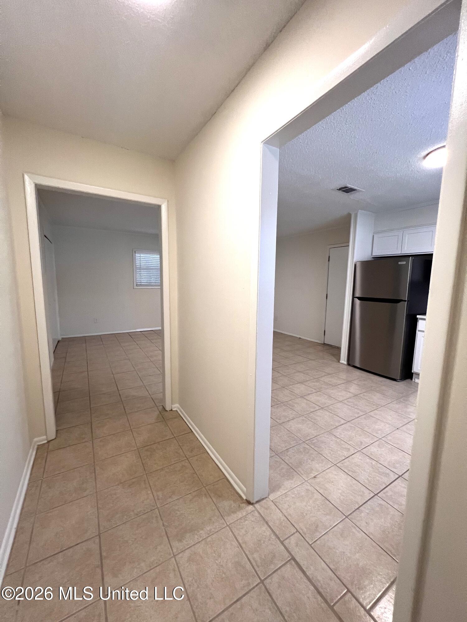 10 Pembrook Circle Property Photo 2