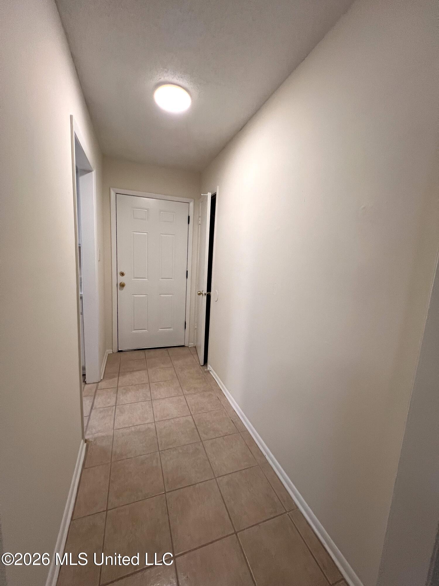 10 Pembrook Circle Property Photo 7