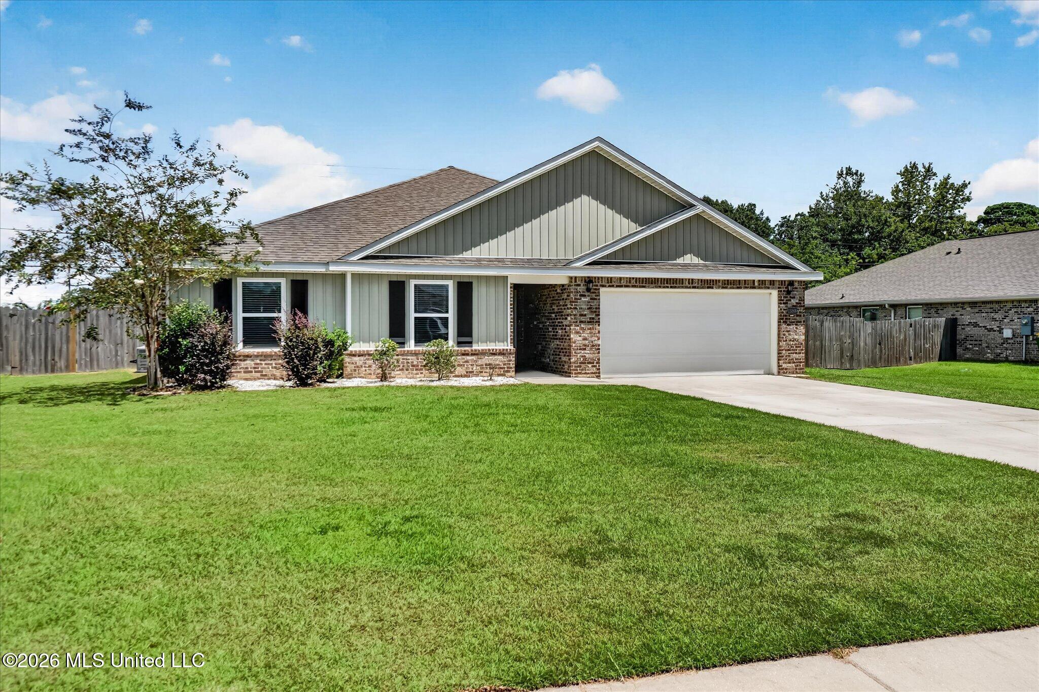 15266 Cypress Way Property Photo 1