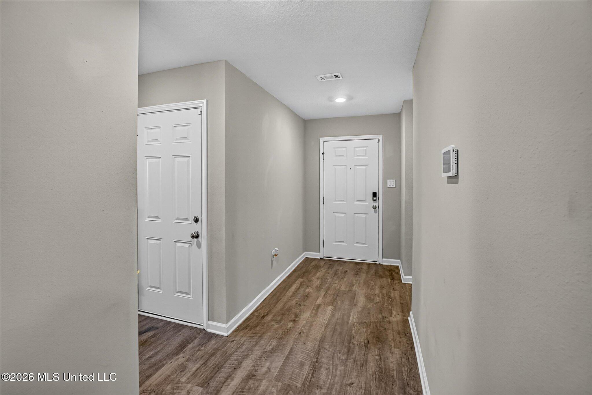 15266 Cypress Way Property Photo 4