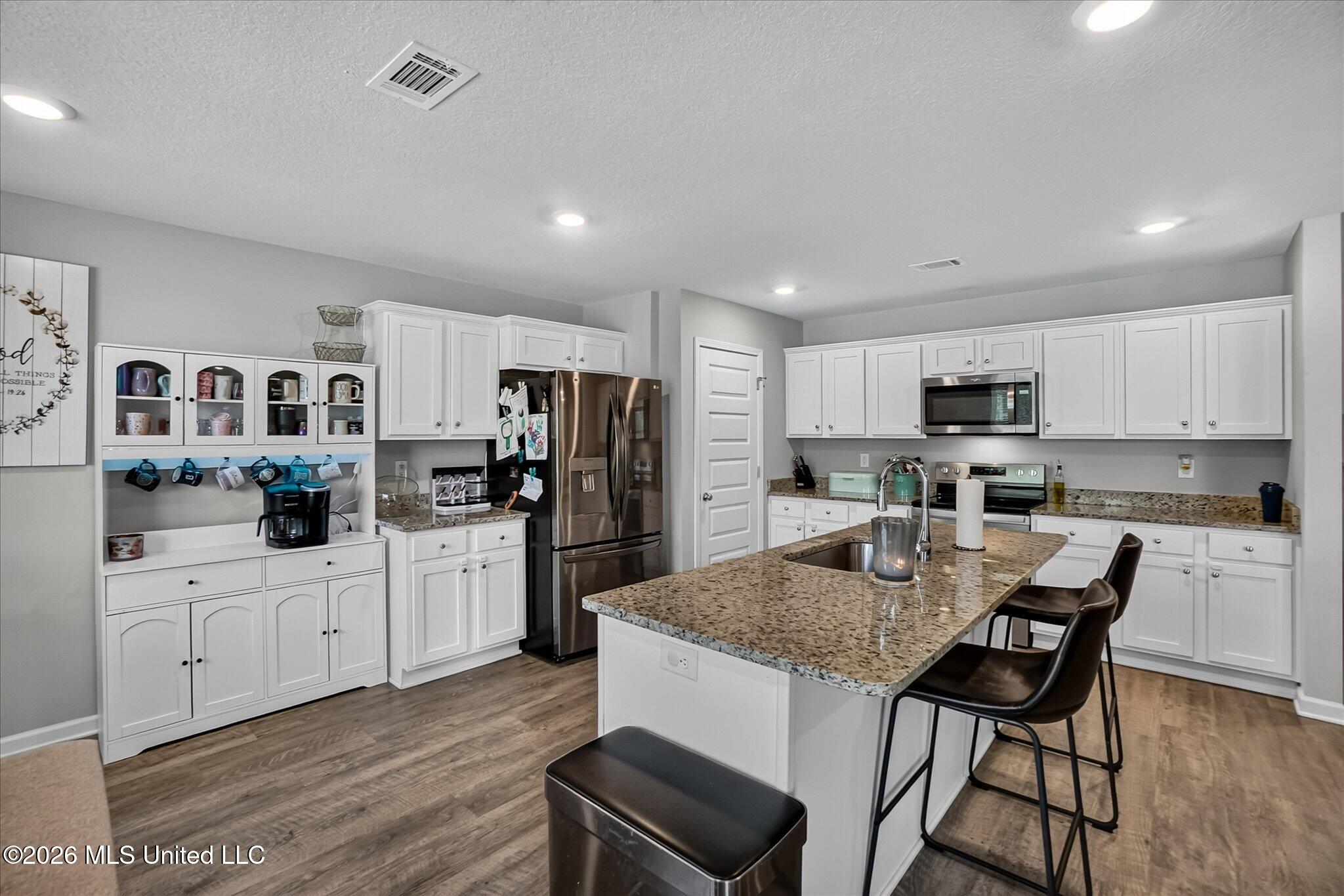 15266 Cypress Way Property Photo 11