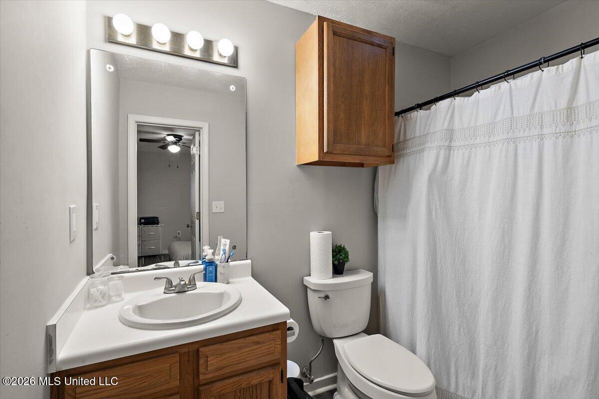 111 Barnett Bend Lane Property Photo 12