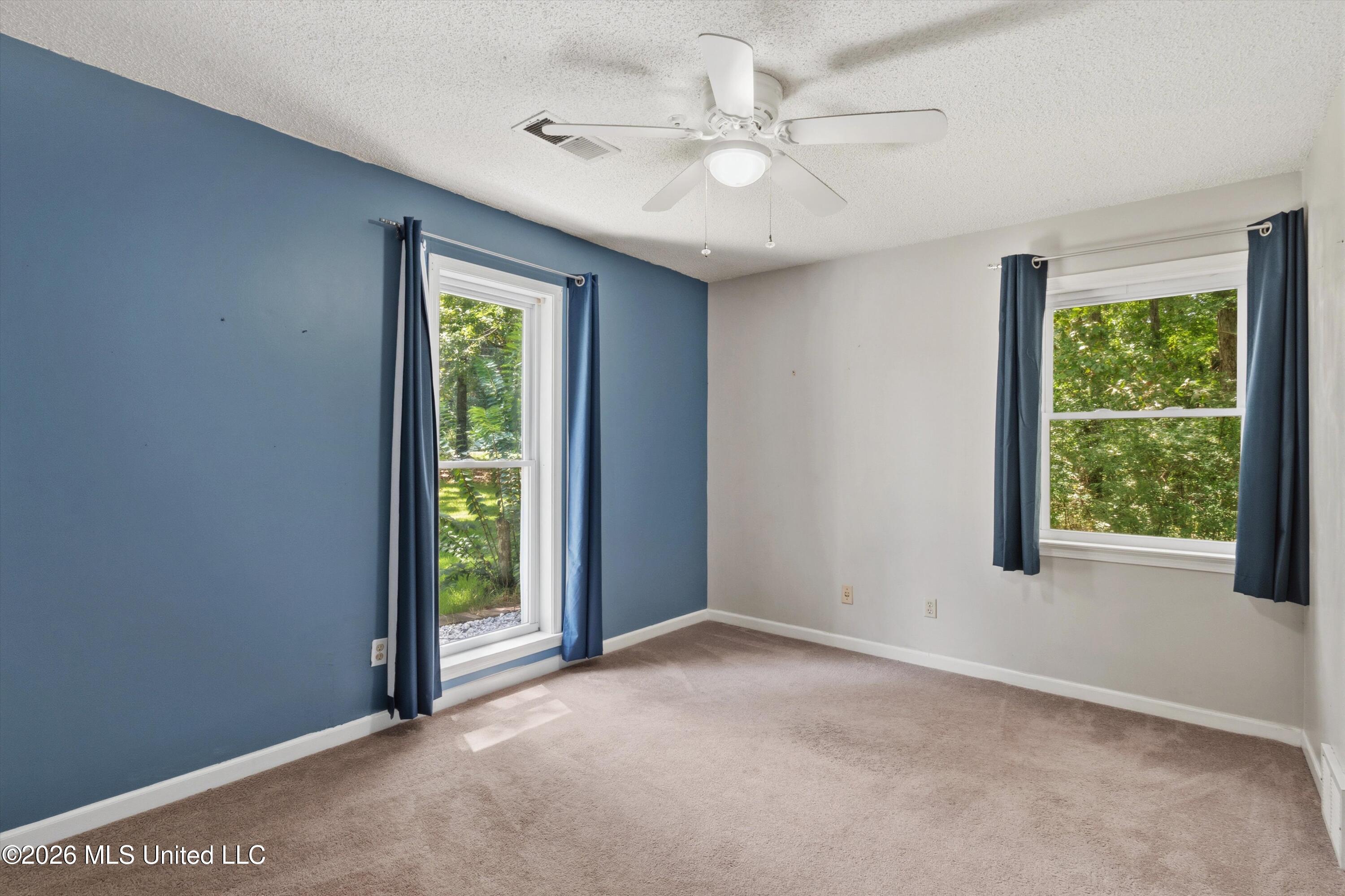 6090 Northwood Drive Property Photo 19