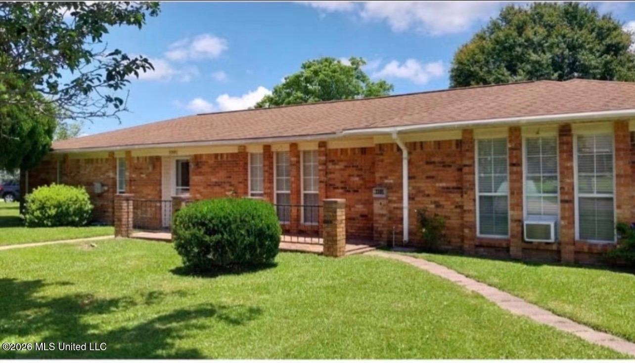 2305 Lynn Avenue Property Photo 1