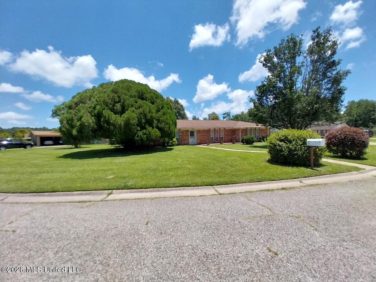 2305 Lynn Avenue Property Photo 6