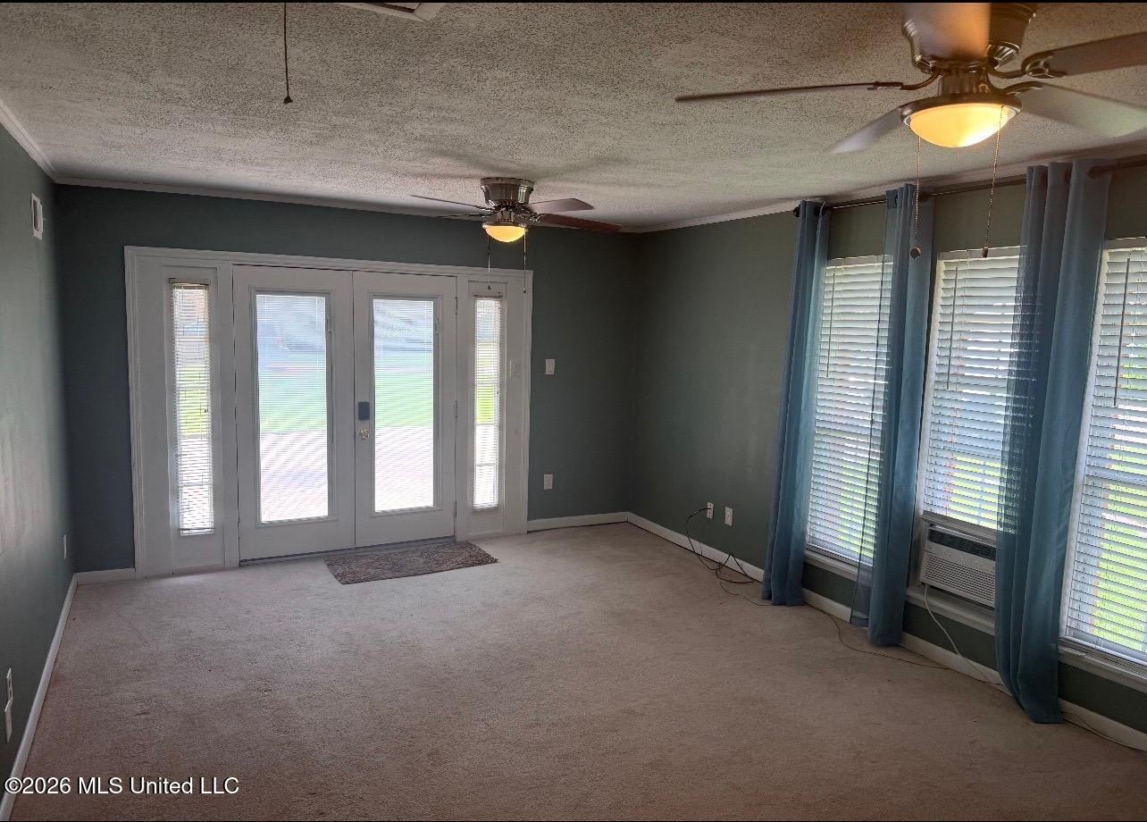 2305 Lynn Avenue Property Photo 9