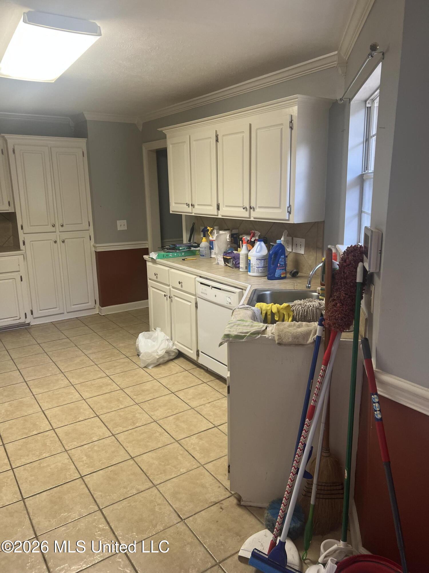308 Seminole Circle Property Photo 7