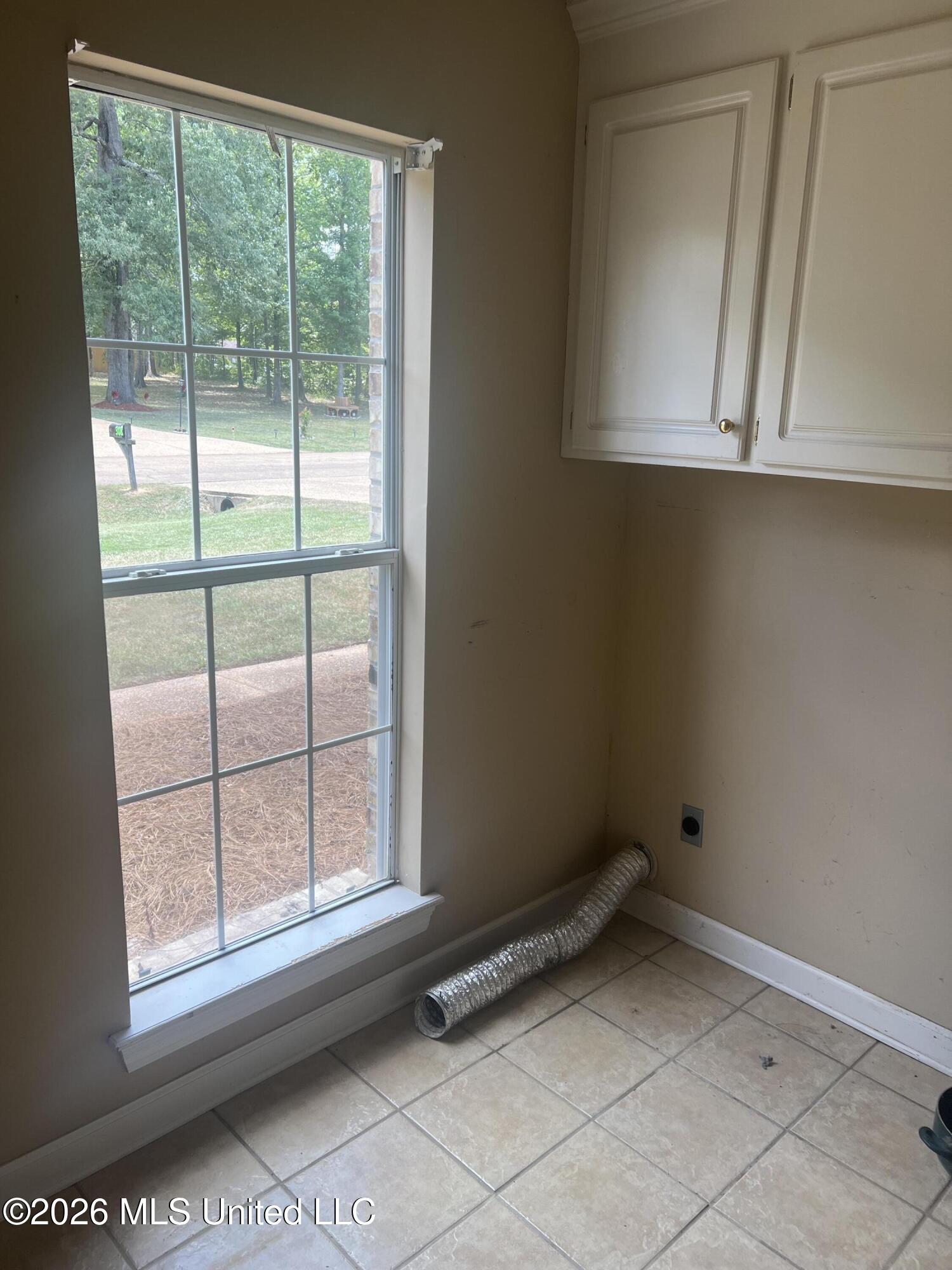 308 Seminole Circle Property Photo 8